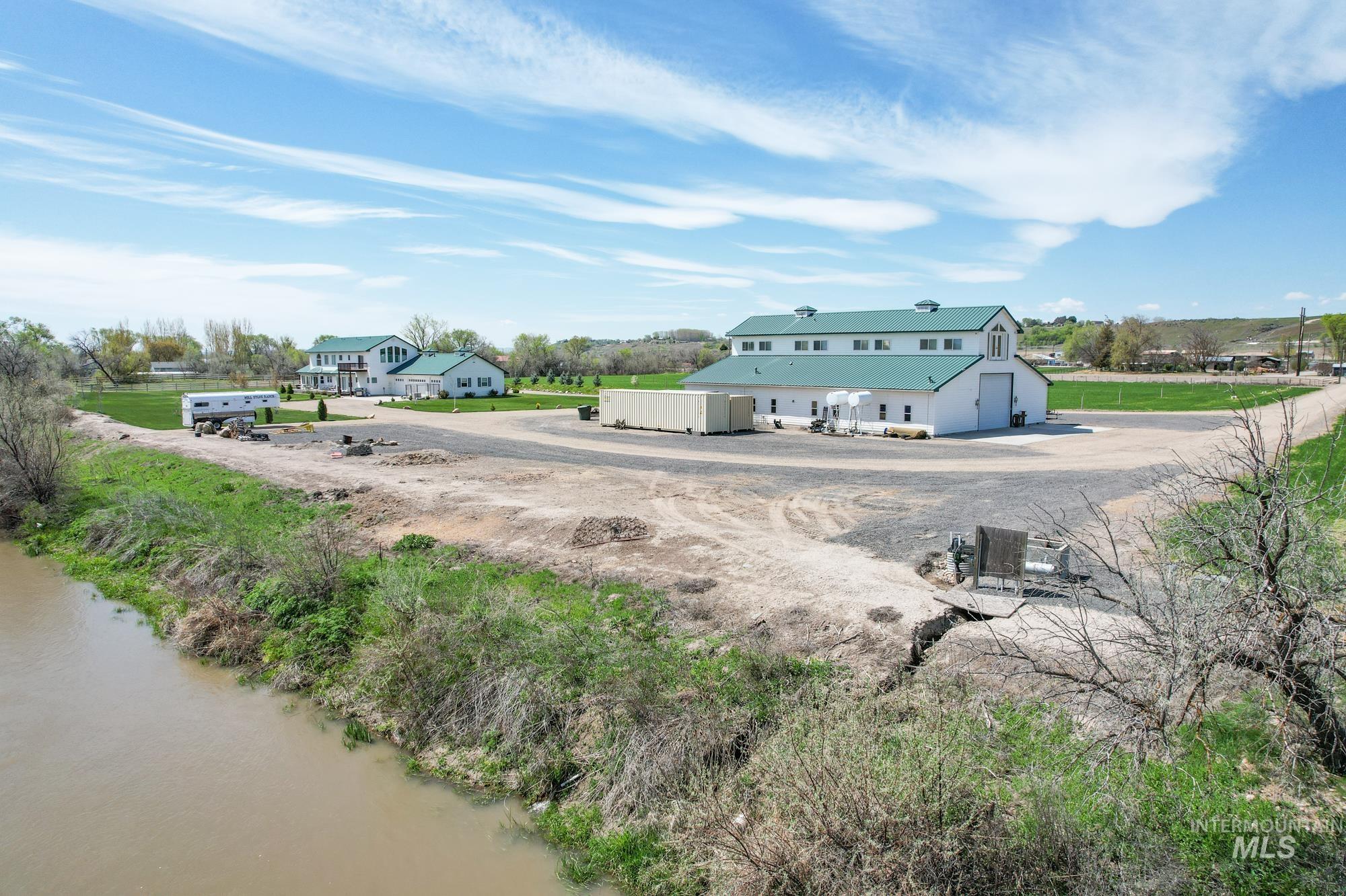 4460 Highway 201 Property Photo 12