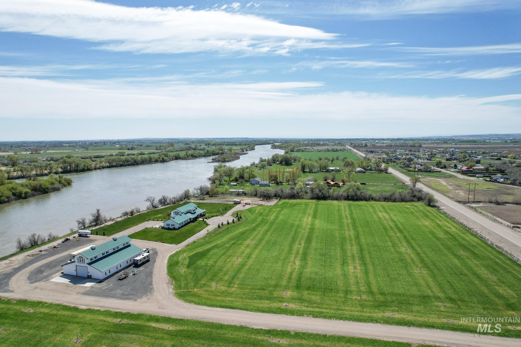4460 Highway 201 Property Photo 15
