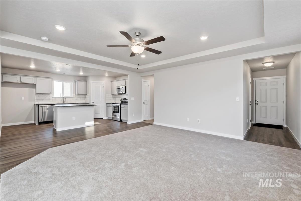 17560 Barefoot Ridge Way Property Photo 4