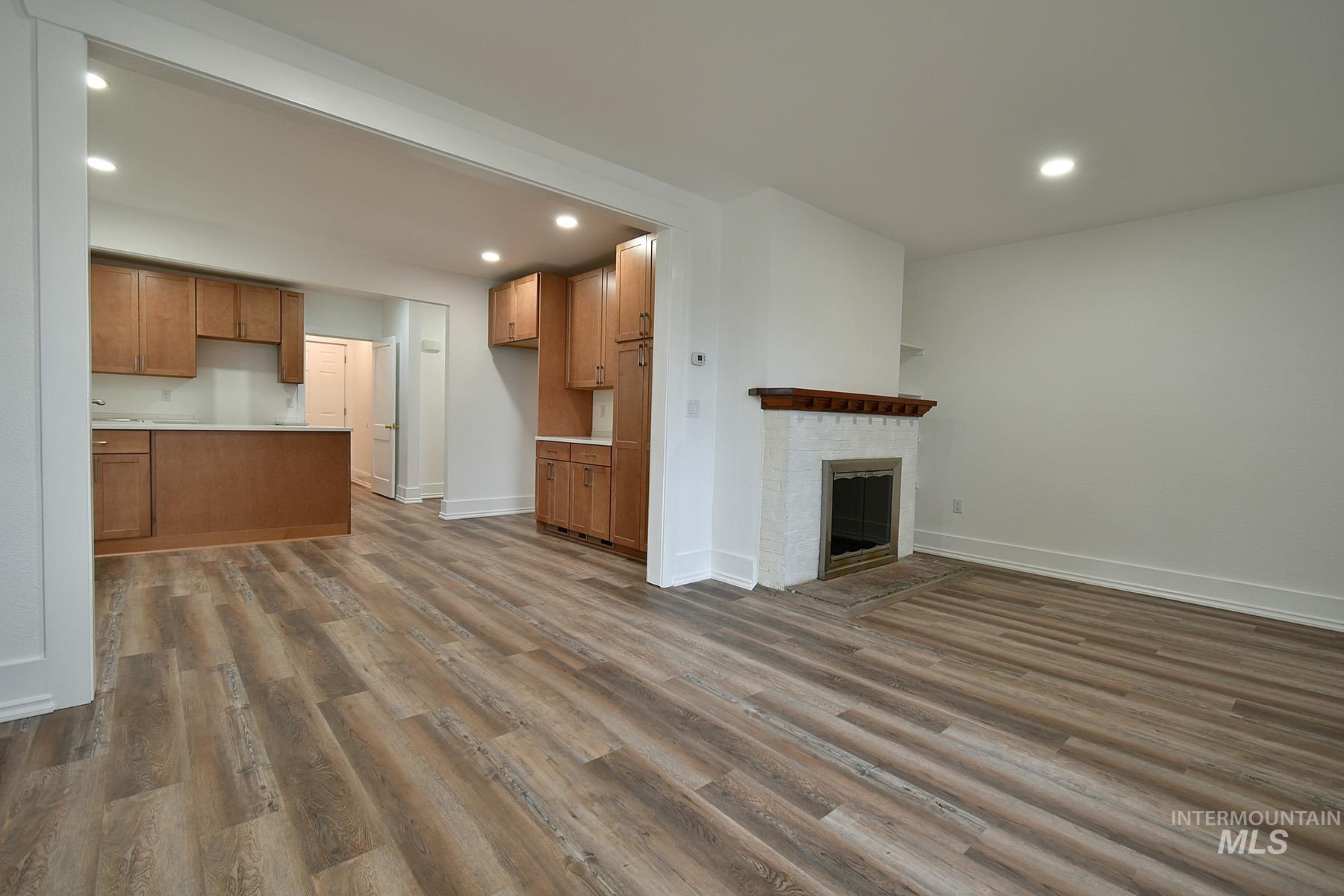 724 W A Street Property Photo 5