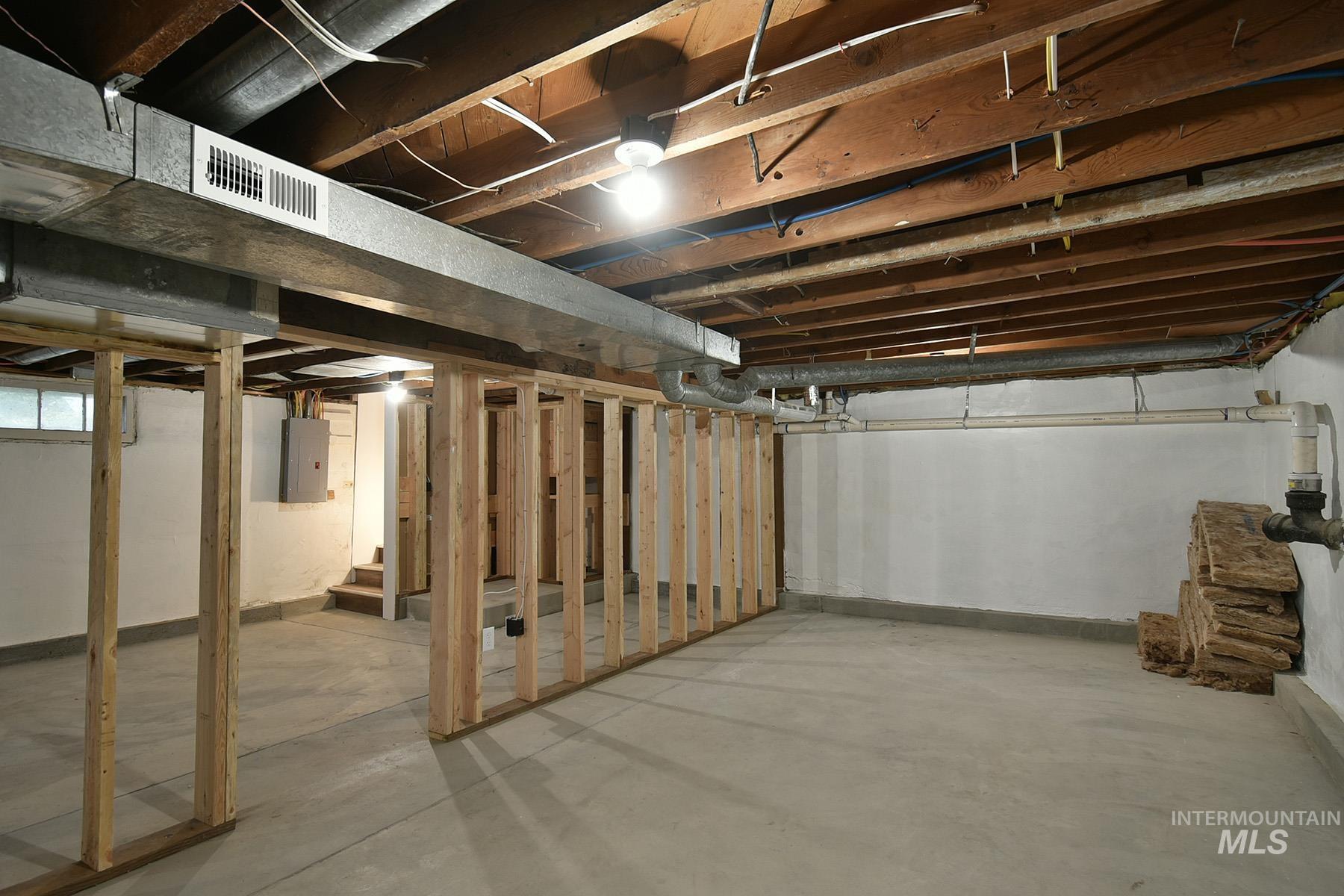 724 W A Street Property Photo 24
