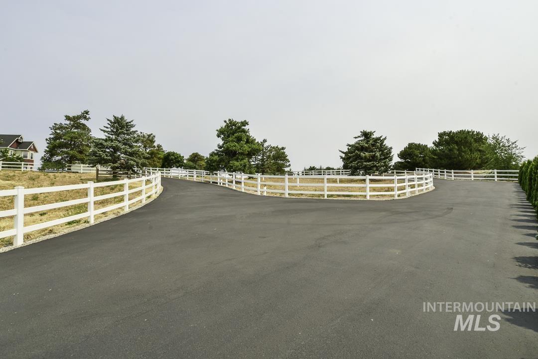 10506 Farner Rd Property Photo 2