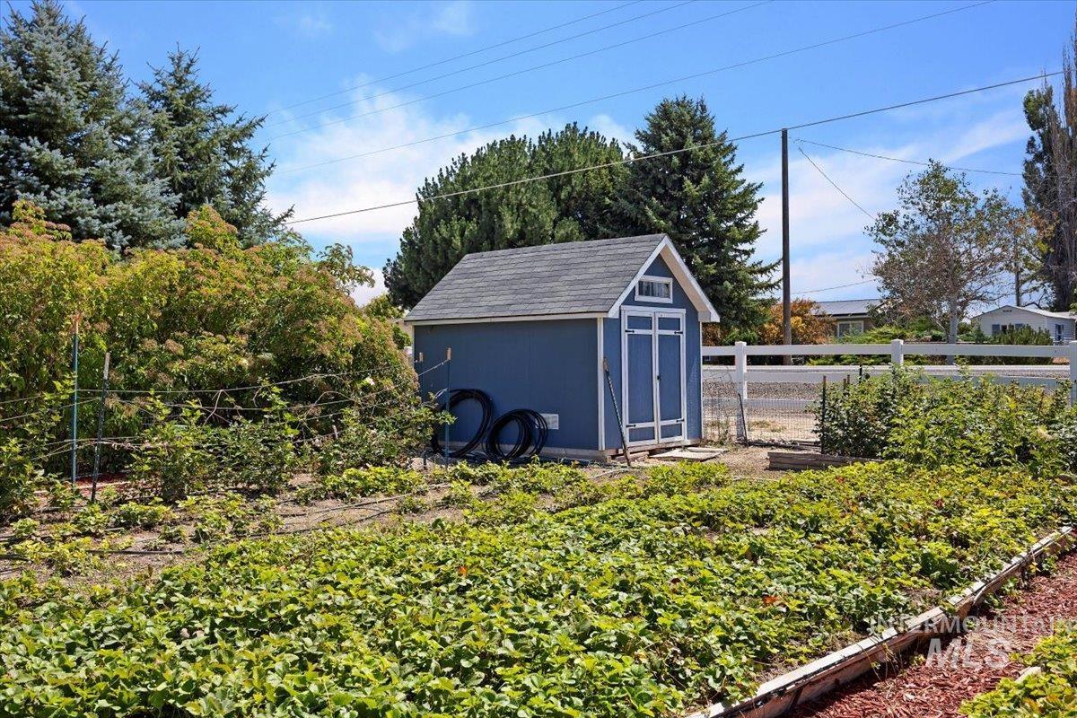 3702 N 2481 E Property Photo 23