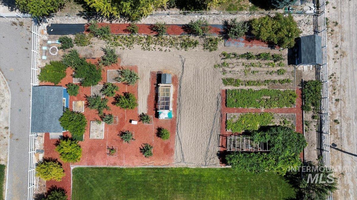 3702 N 2481 E Property Photo 25