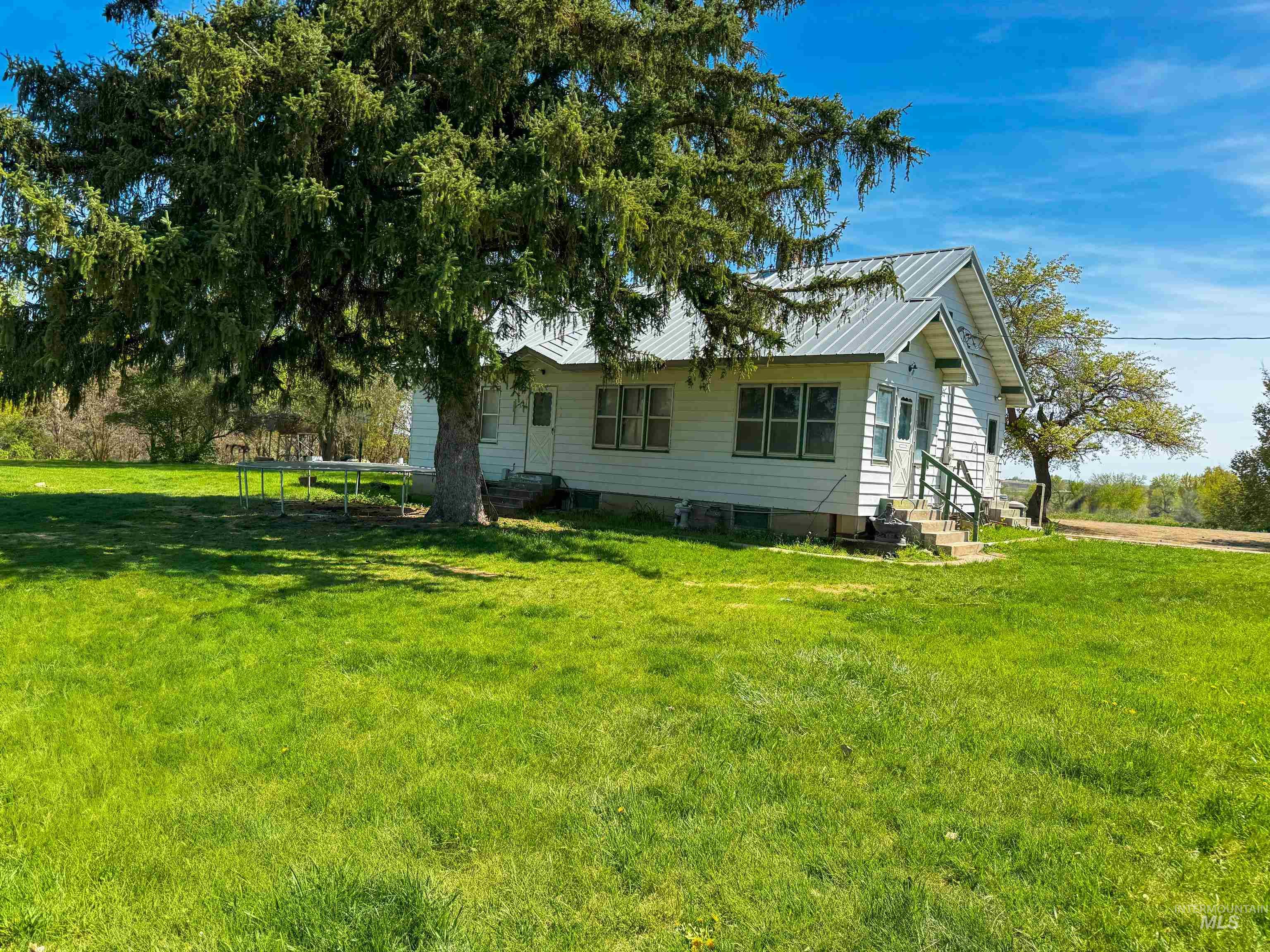1199 County Rd 70 Property Photo 5