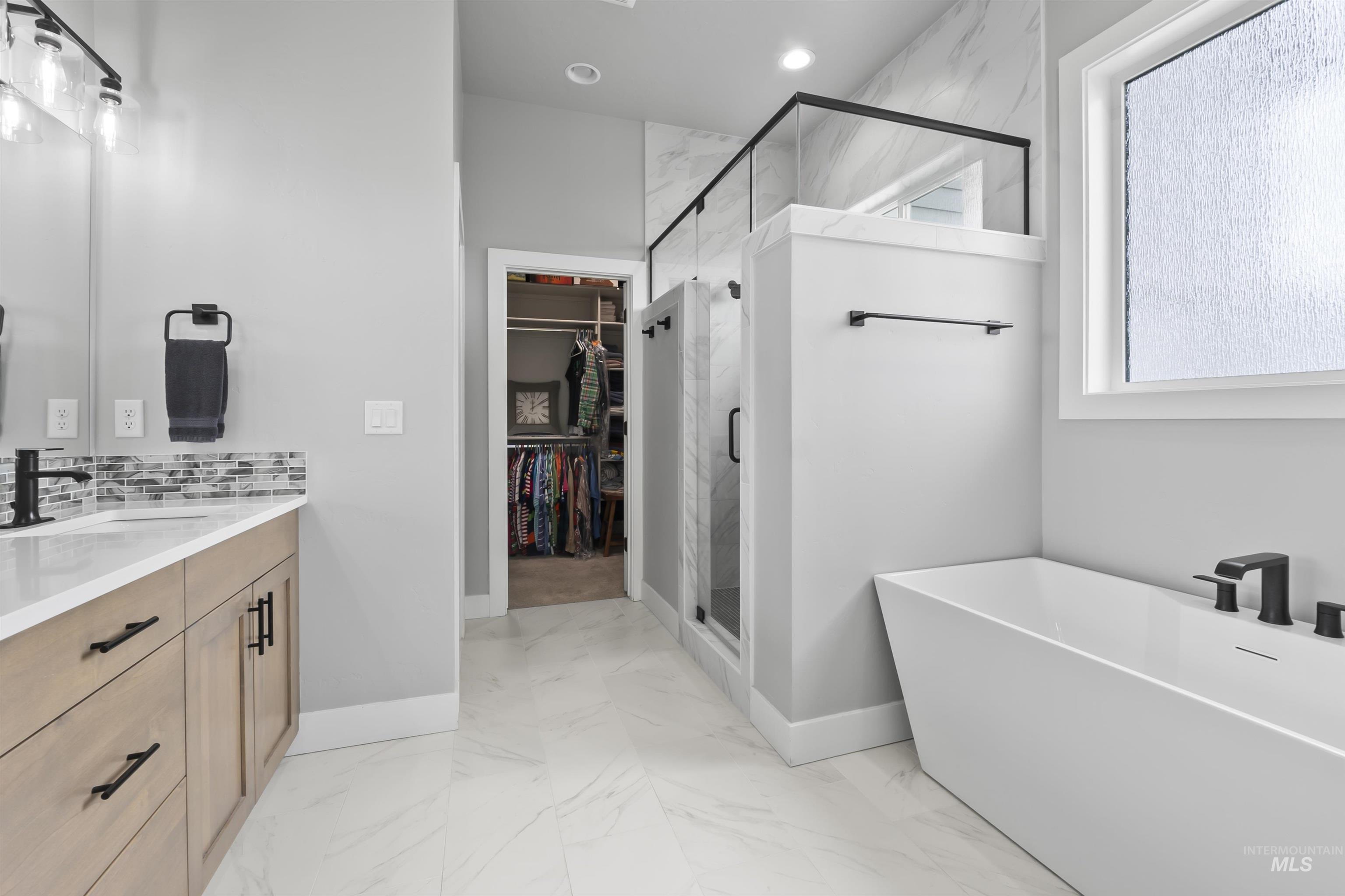 24696 Regal Road Property Photo 15