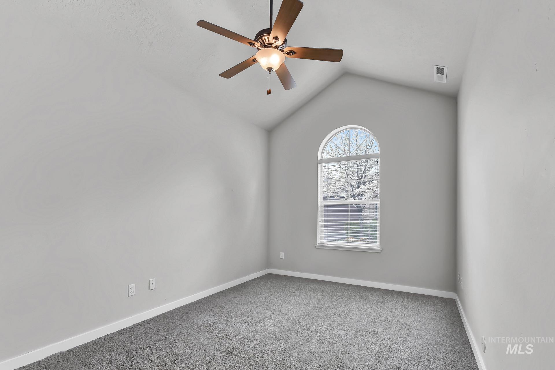 2954 N Cloverdale Rd Property Photo 17