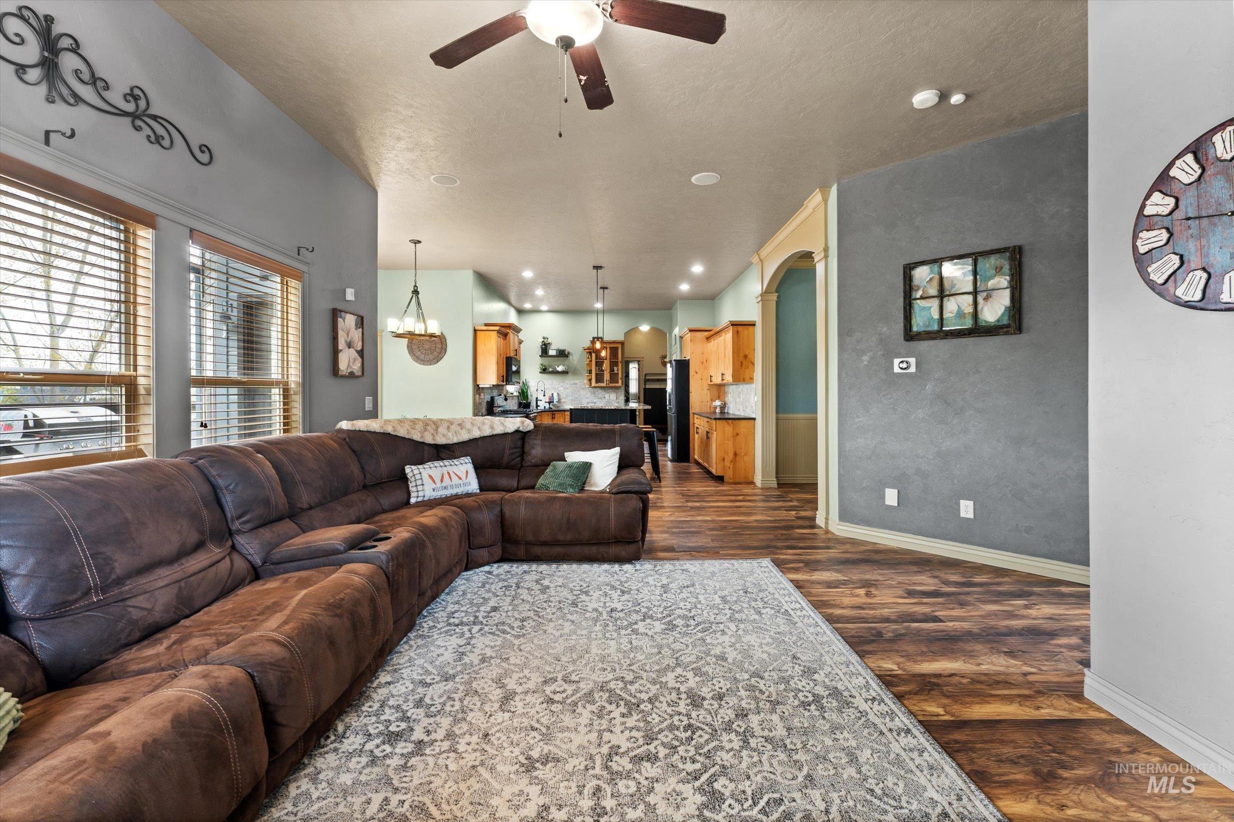 2593 S Skyview Drive Property Photo 9