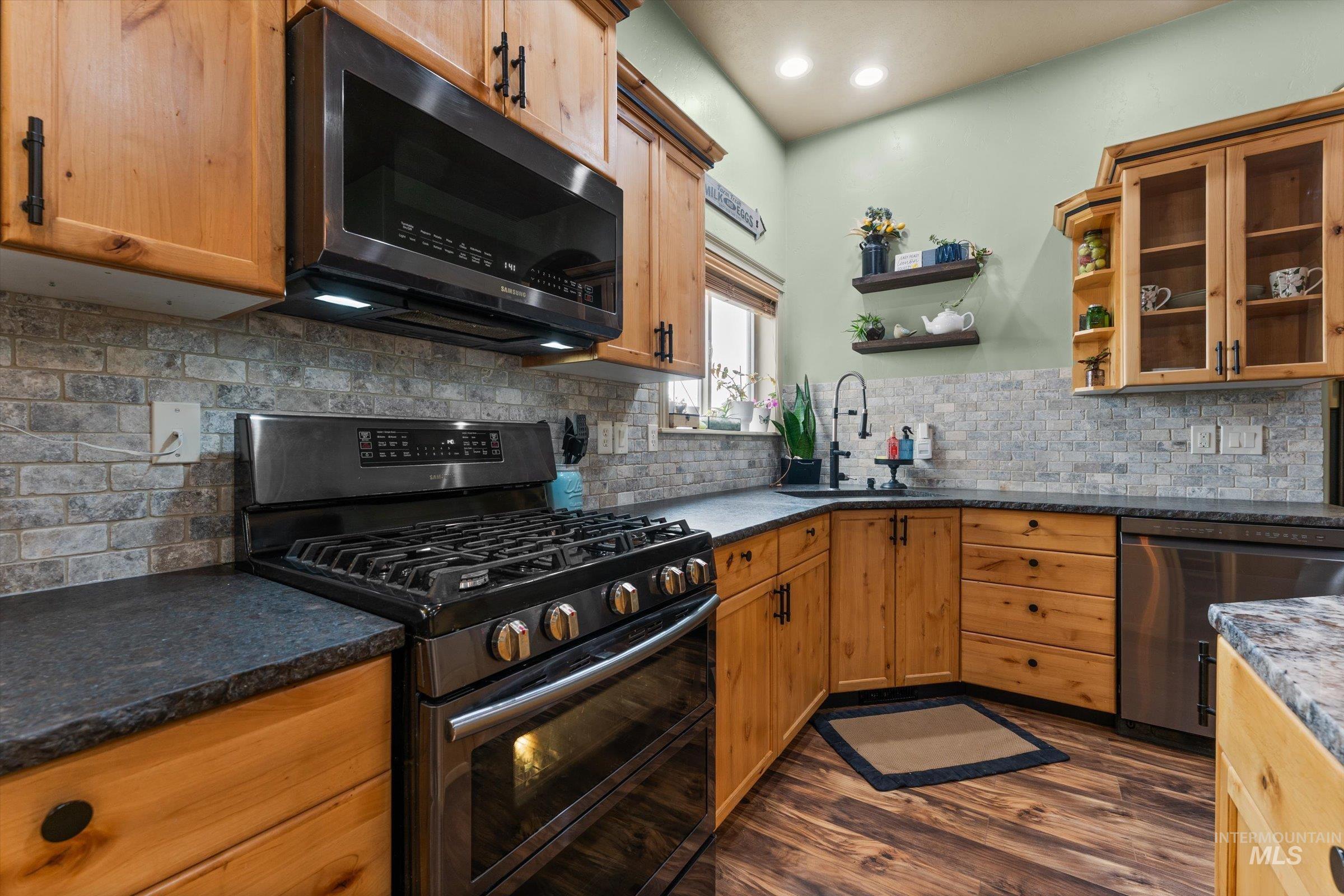 2593 S Skyview Drive Property Photo 14