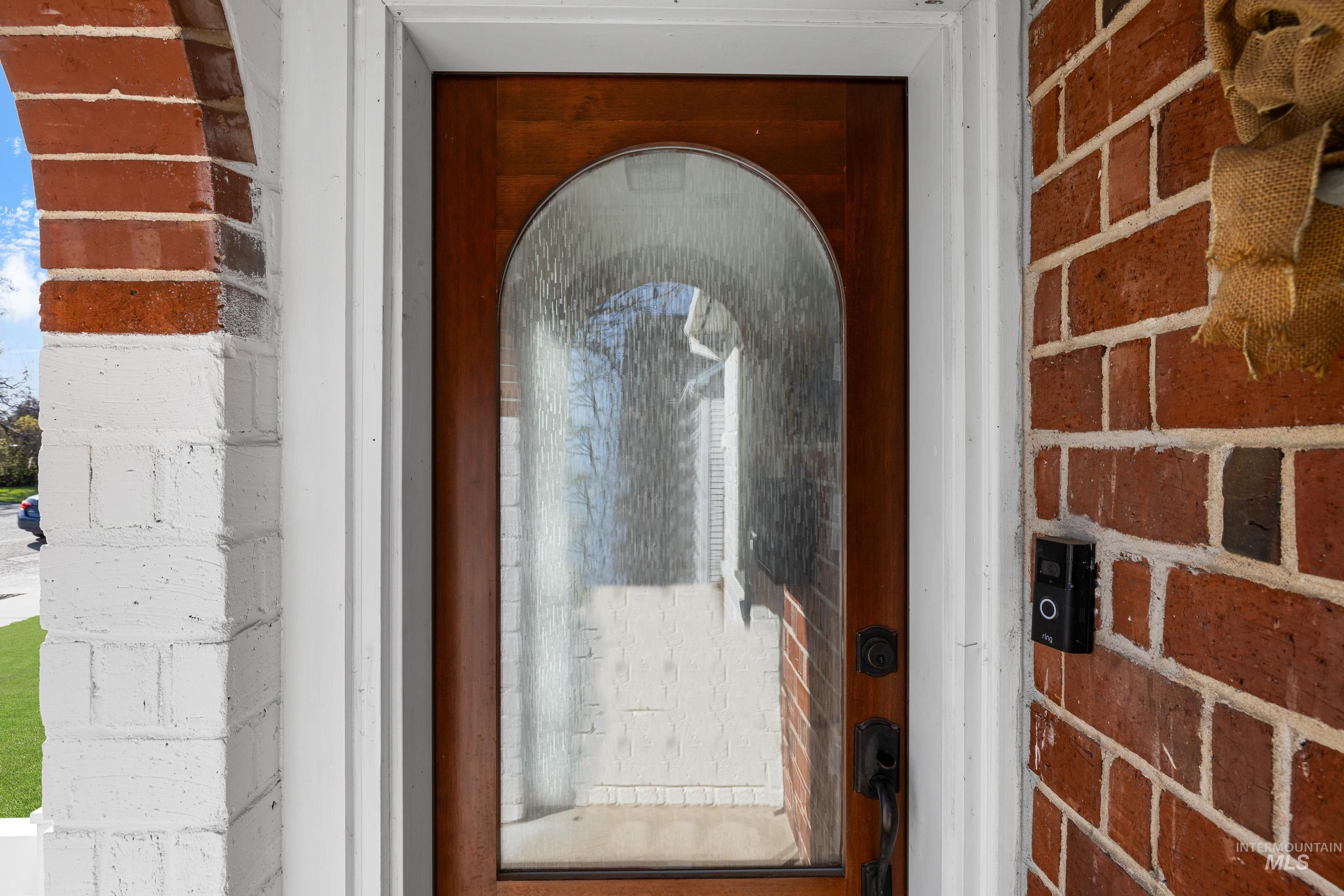 415 S Ivy Property Photo 3