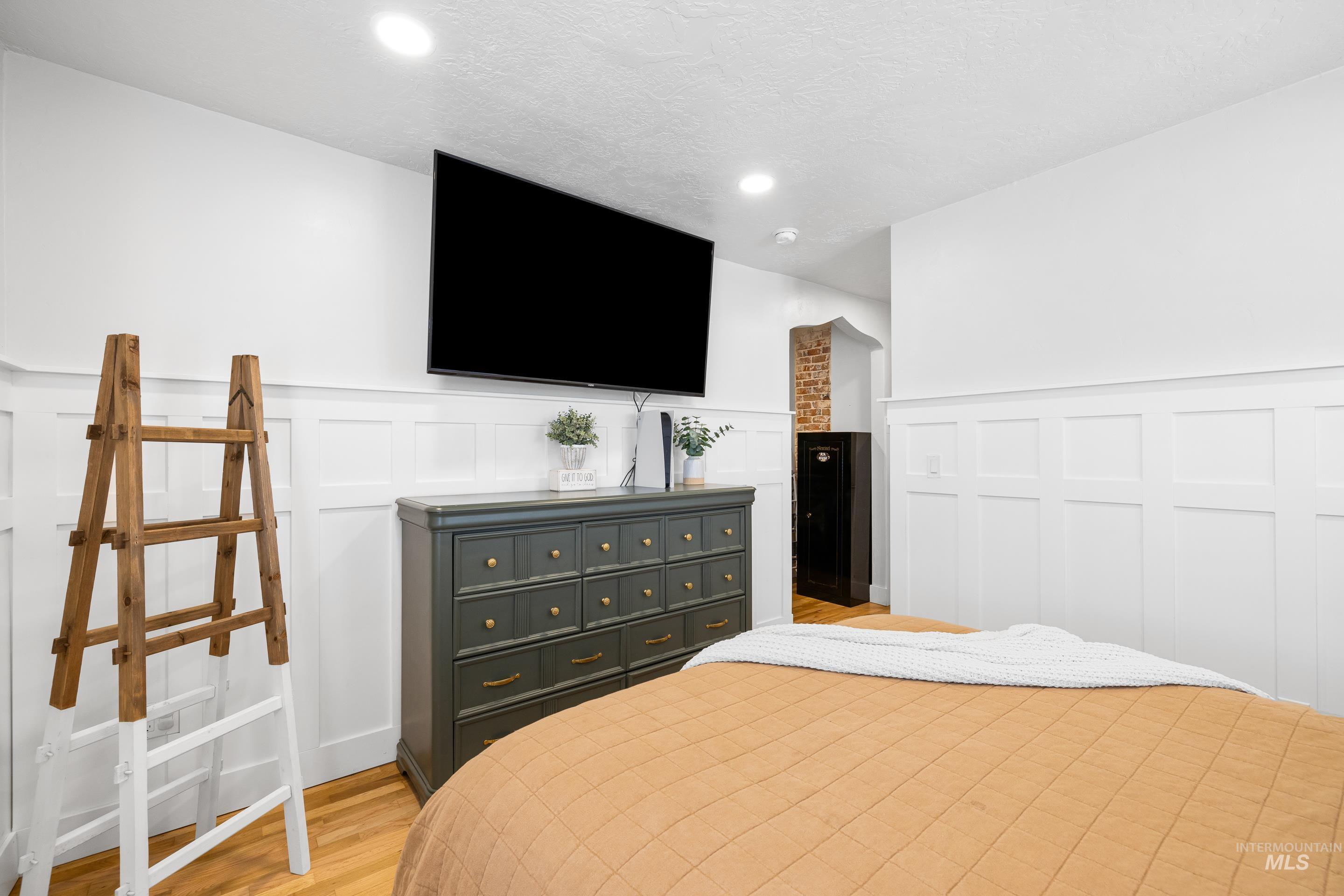 415 S Ivy Property Photo 17