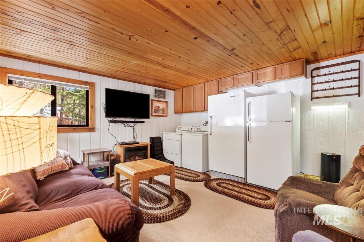 10 Bransons Dr Property Photo 16