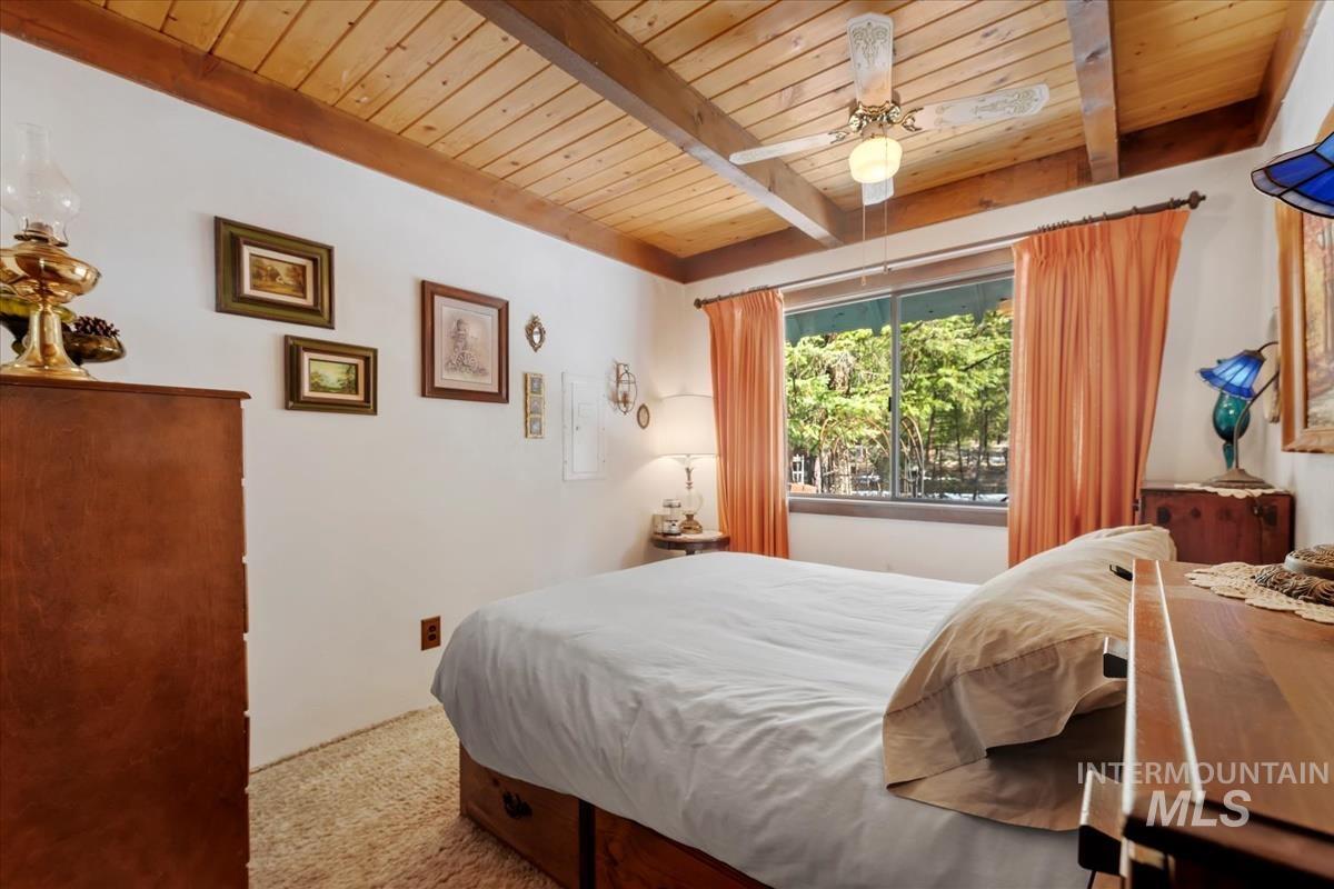 10 Bransons Dr Property Photo 23