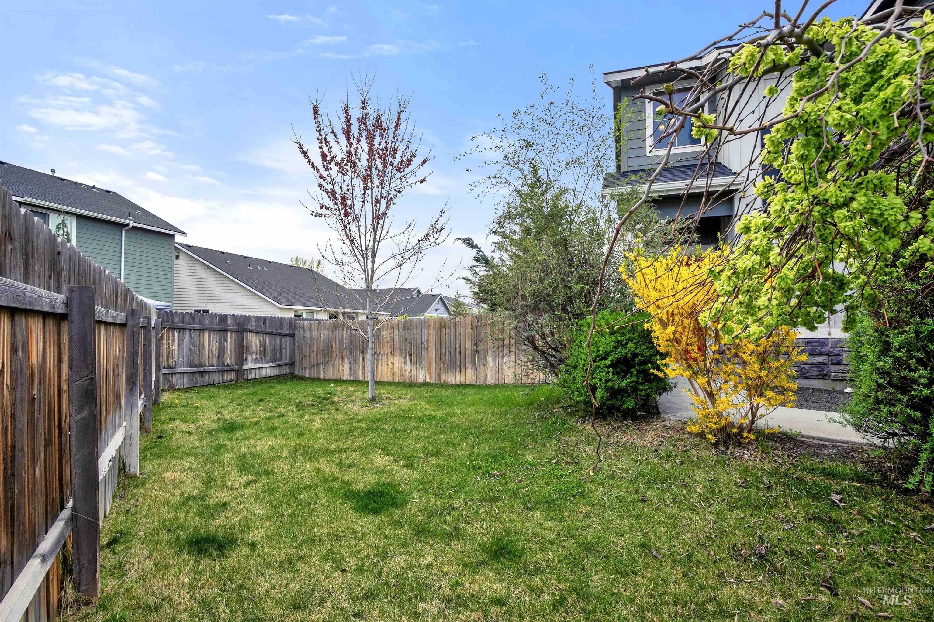 2633 W Jayton Dr Property Photo 8