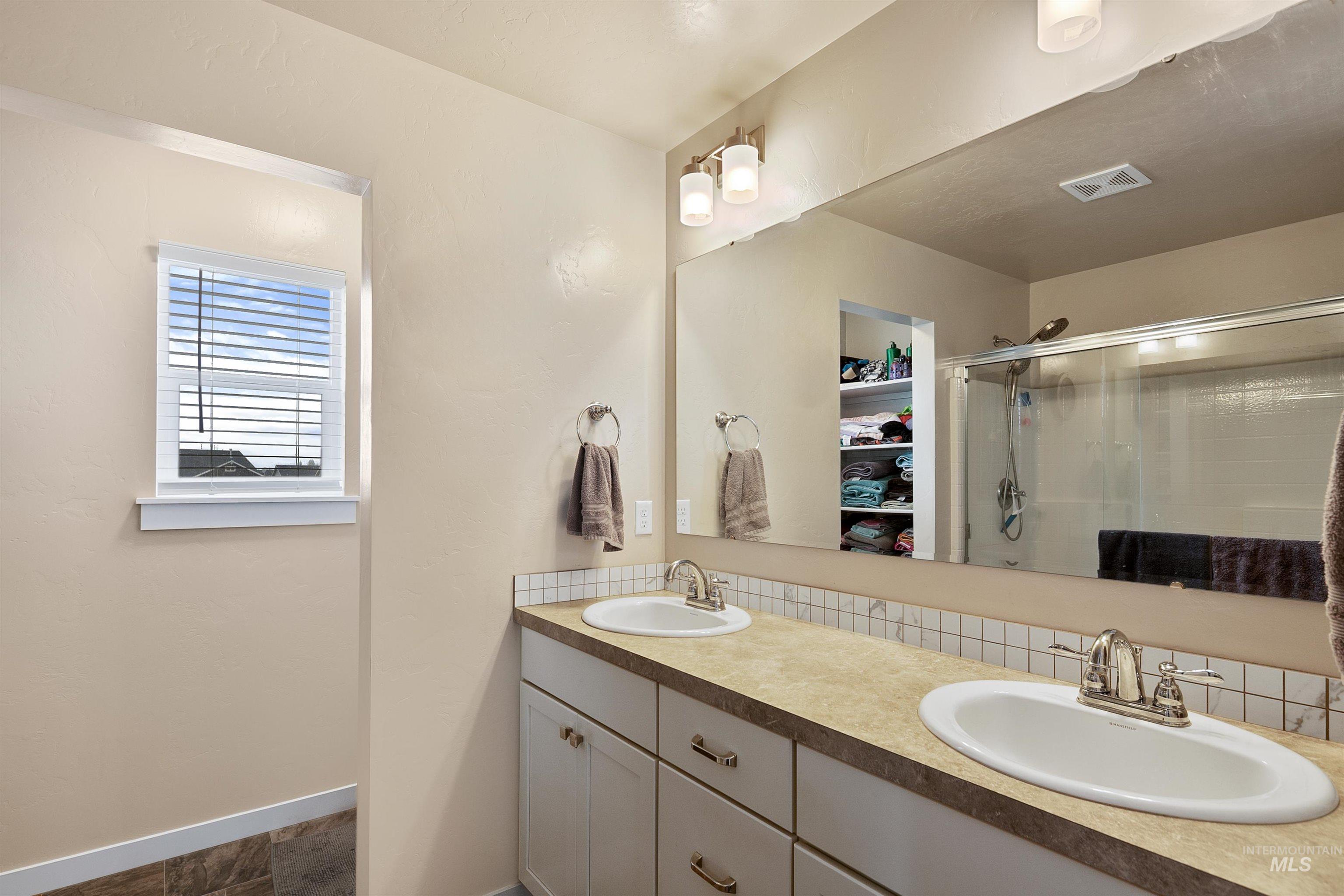 2633 W Jayton Dr Property Photo 25