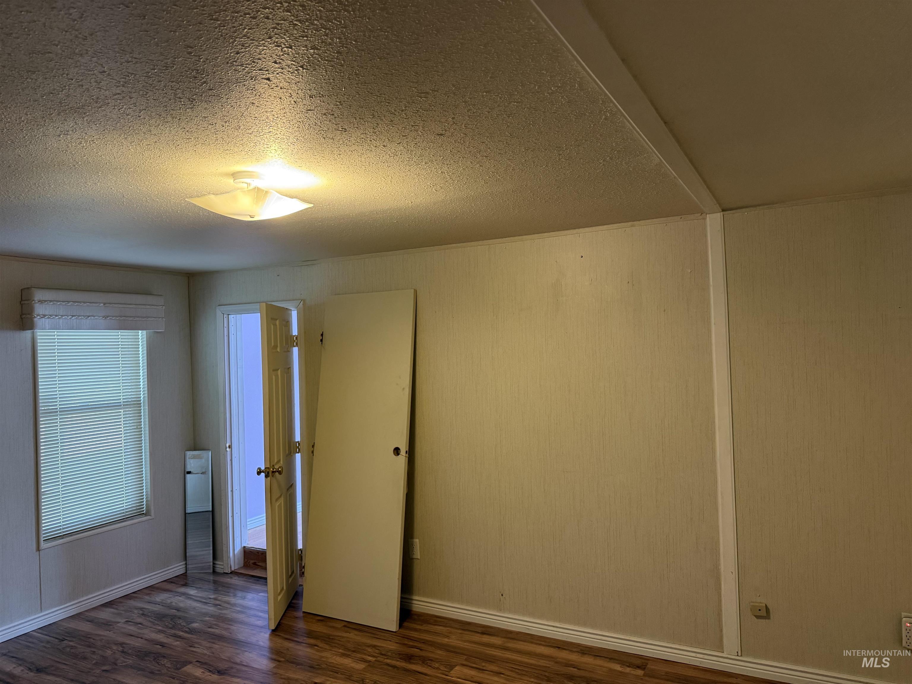 235 S Oregon Trail Property Photo 18