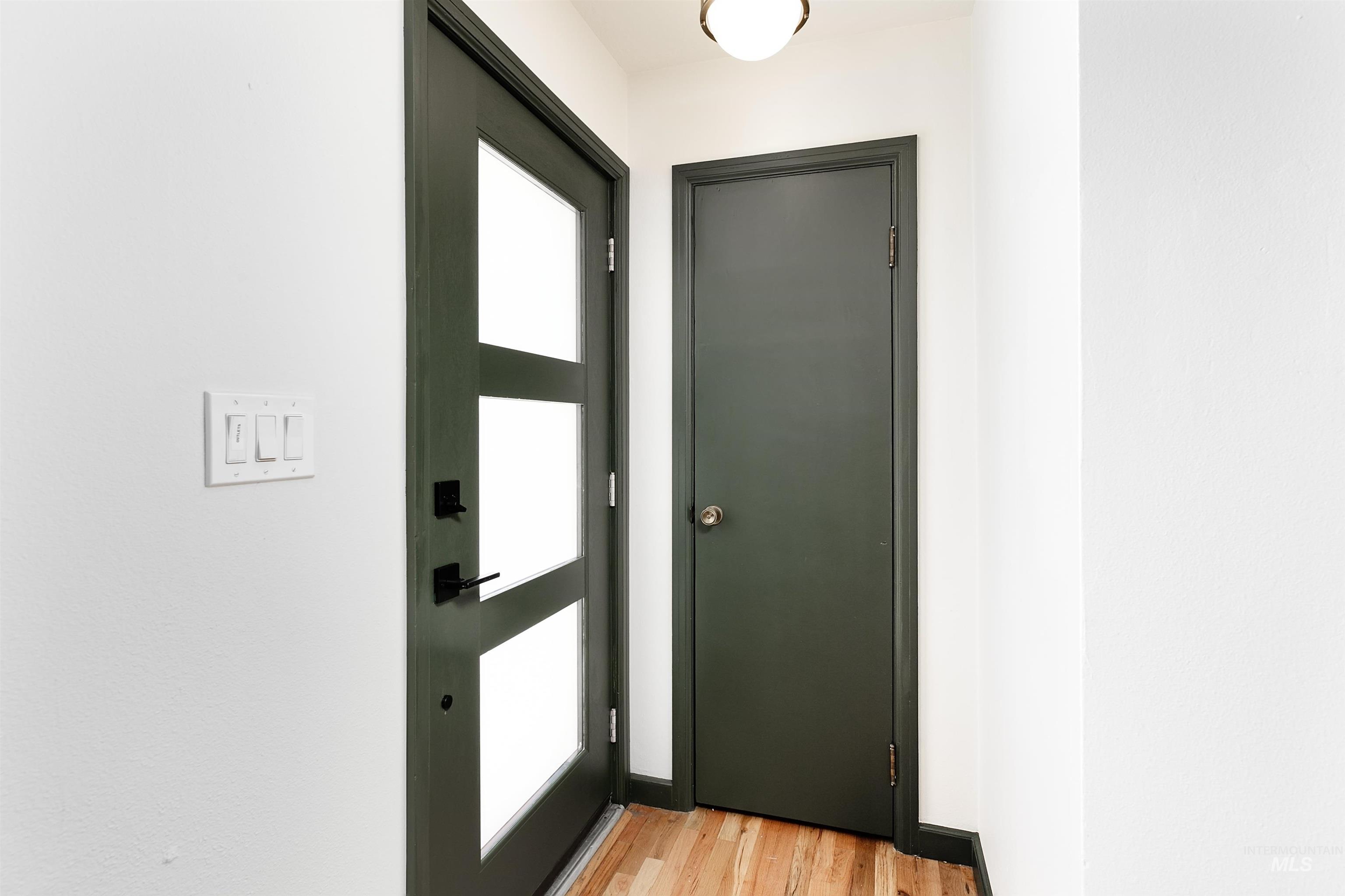 1706 Hervey Property Photo 3