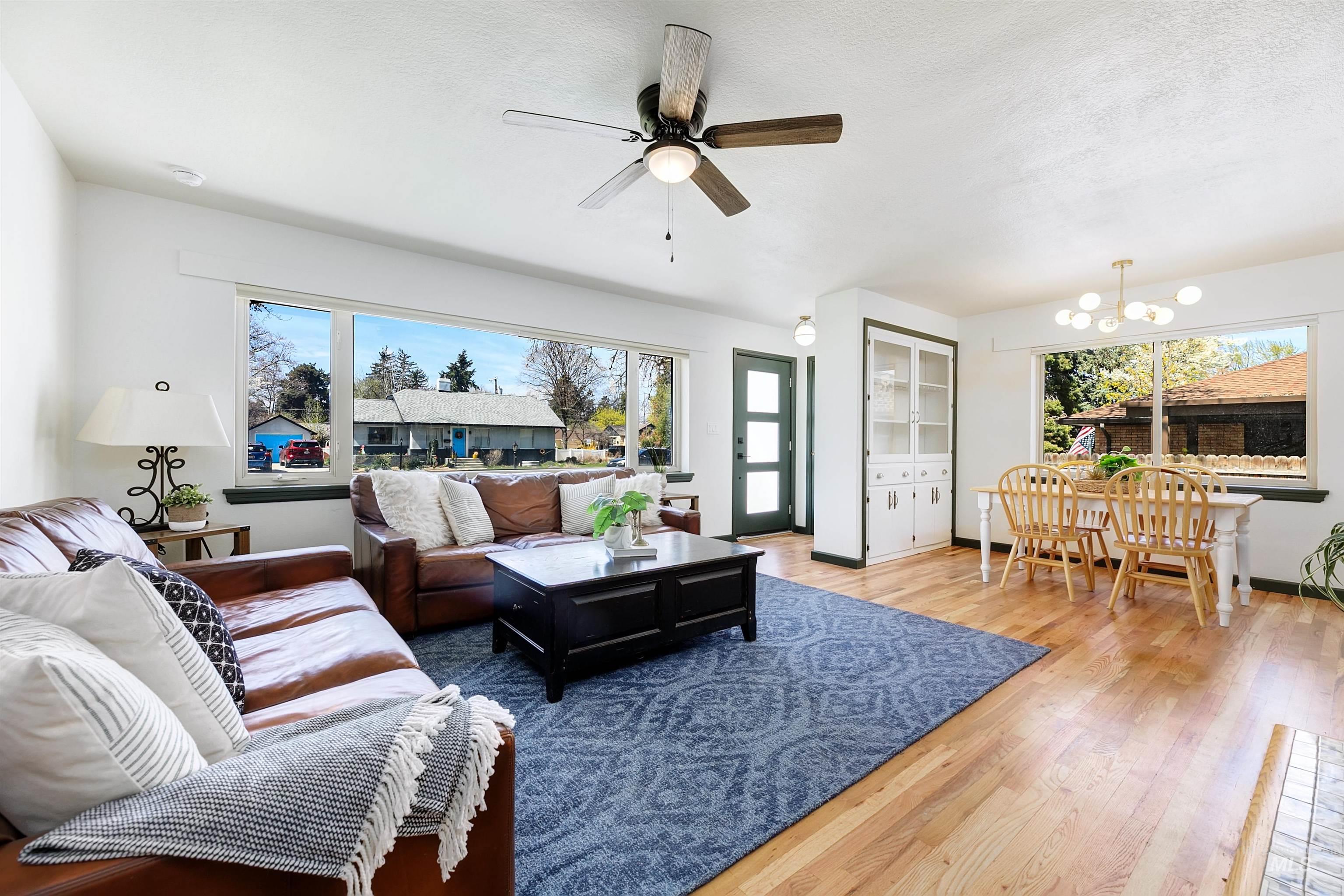 1706 Hervey Property Photo 4
