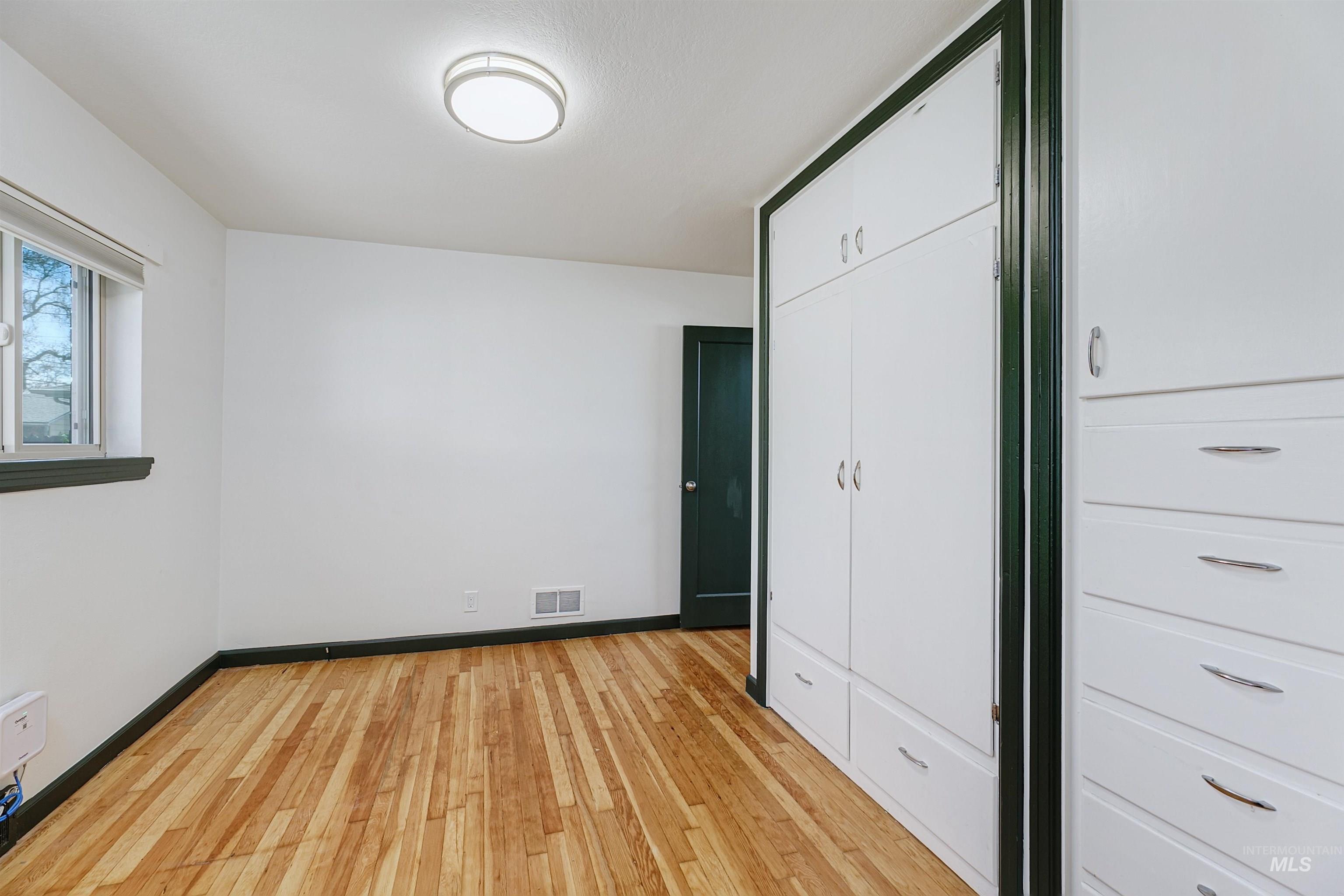1706 Hervey Property Photo 14