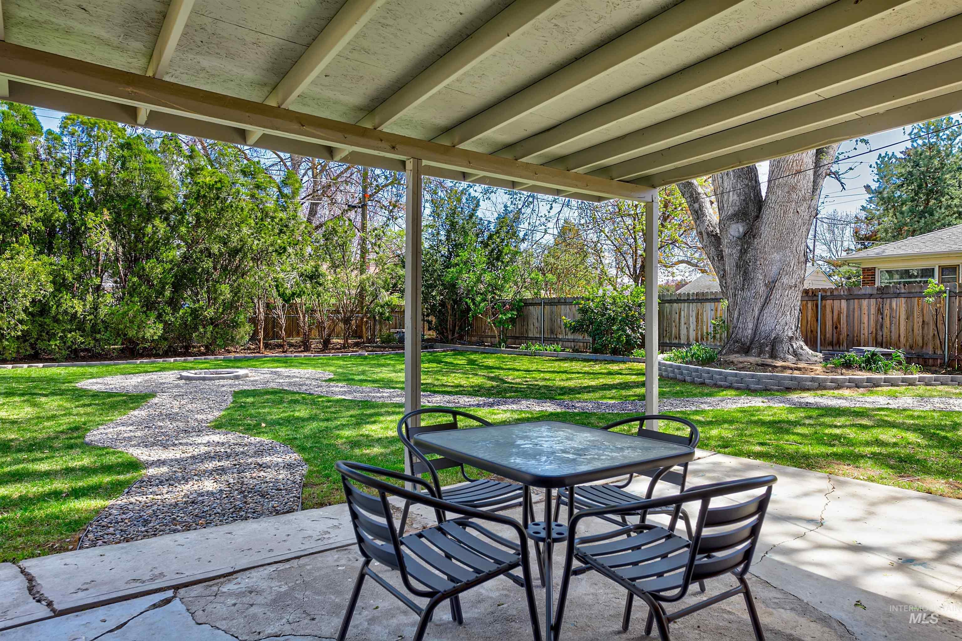 1706 Hervey Property Photo 17