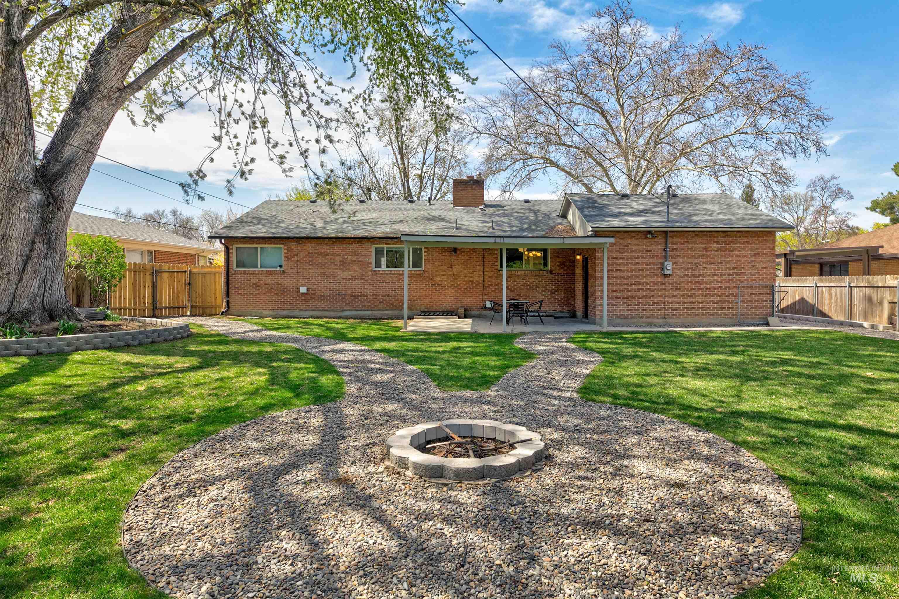 1706 Hervey Property Photo 18