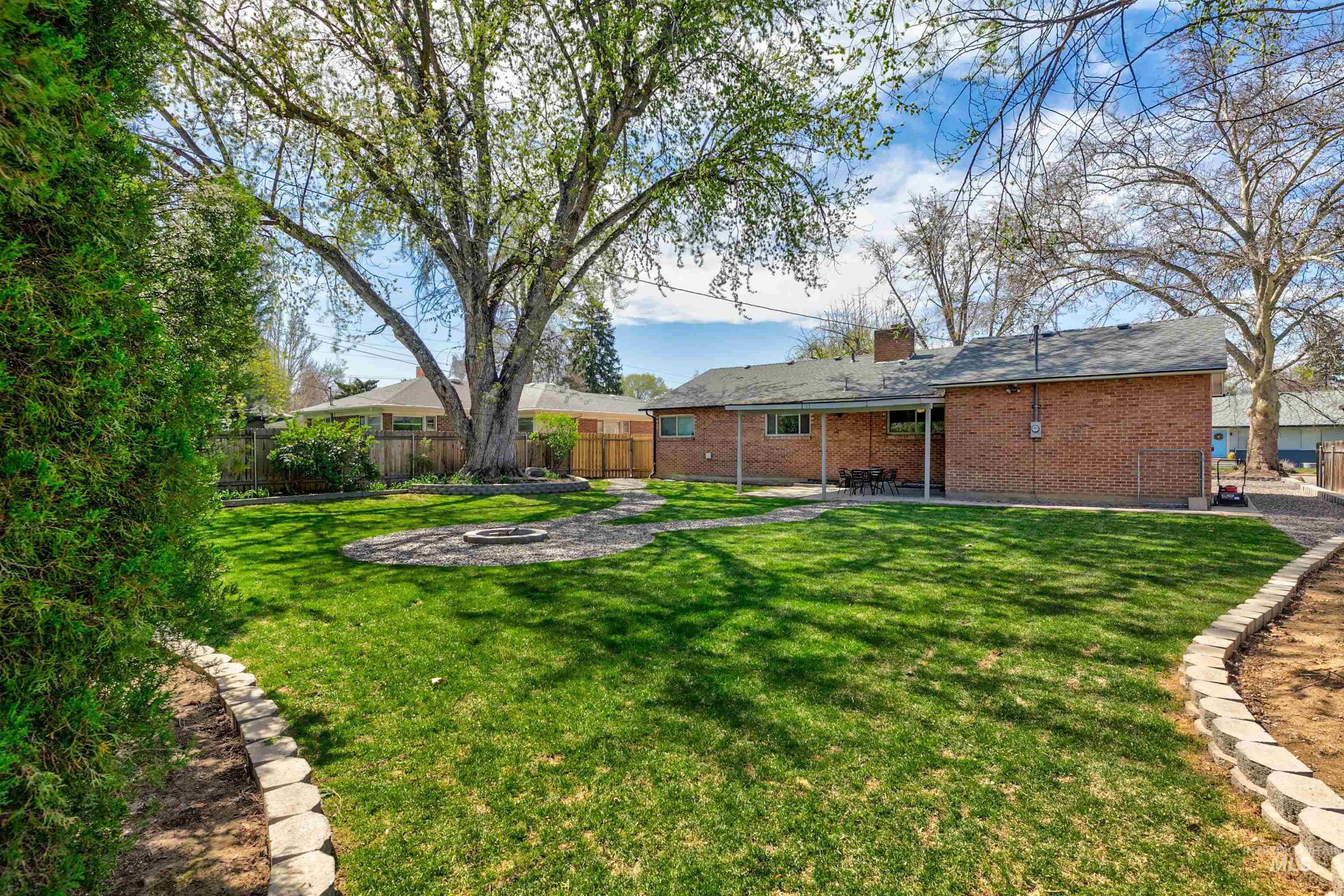 1706 Hervey Property Photo 19