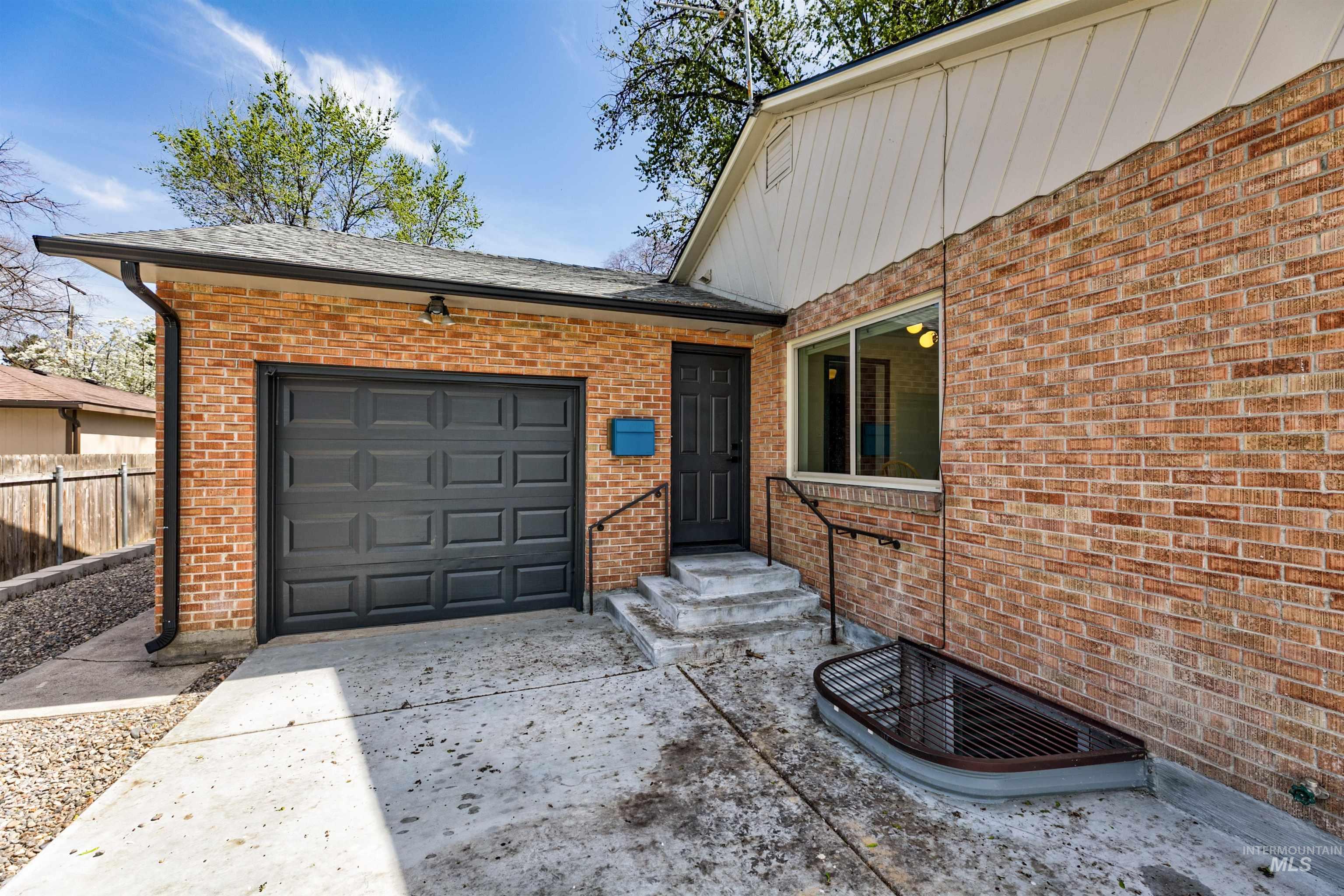 1706 Hervey Property Photo 21