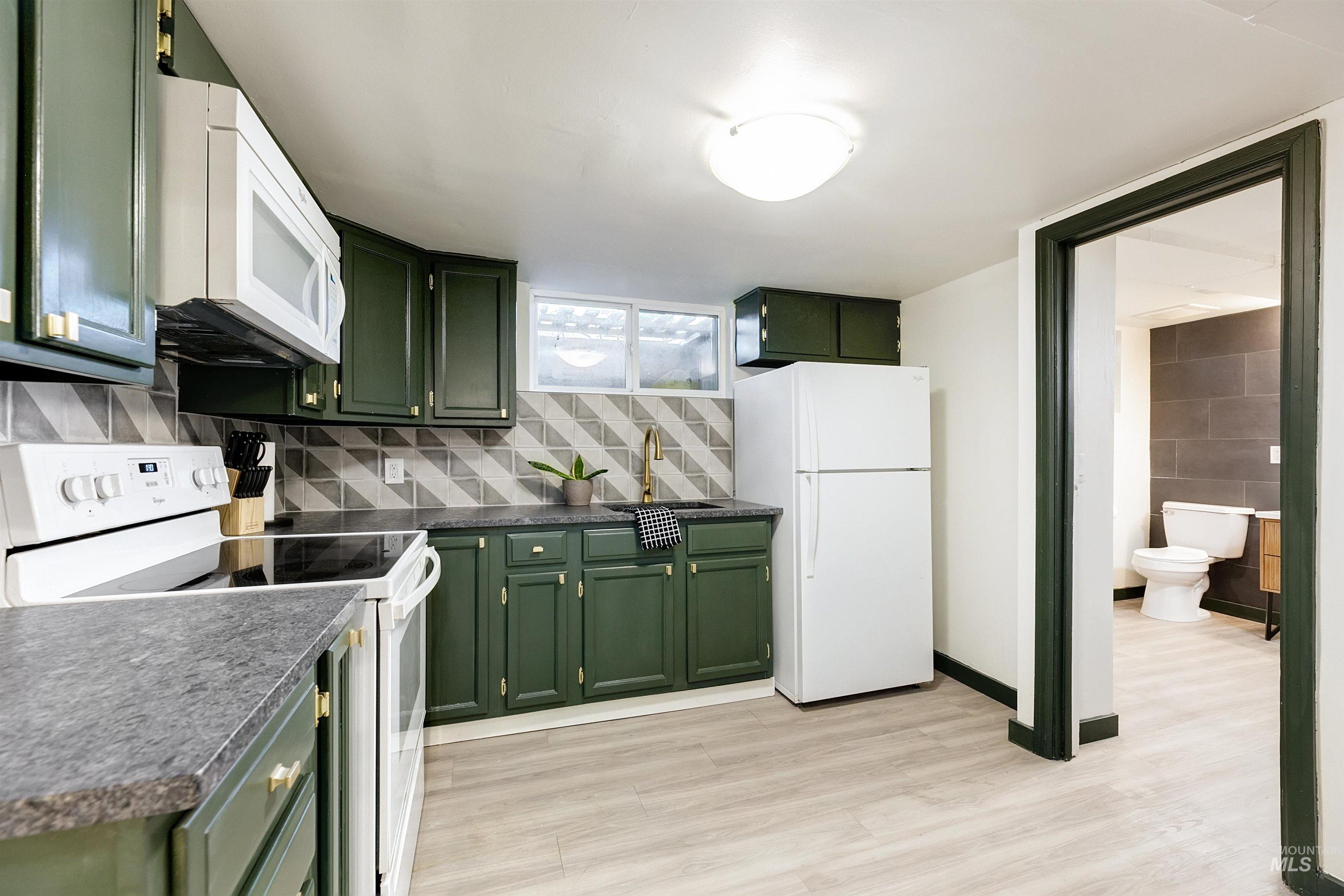 1706 Hervey Property Photo 23