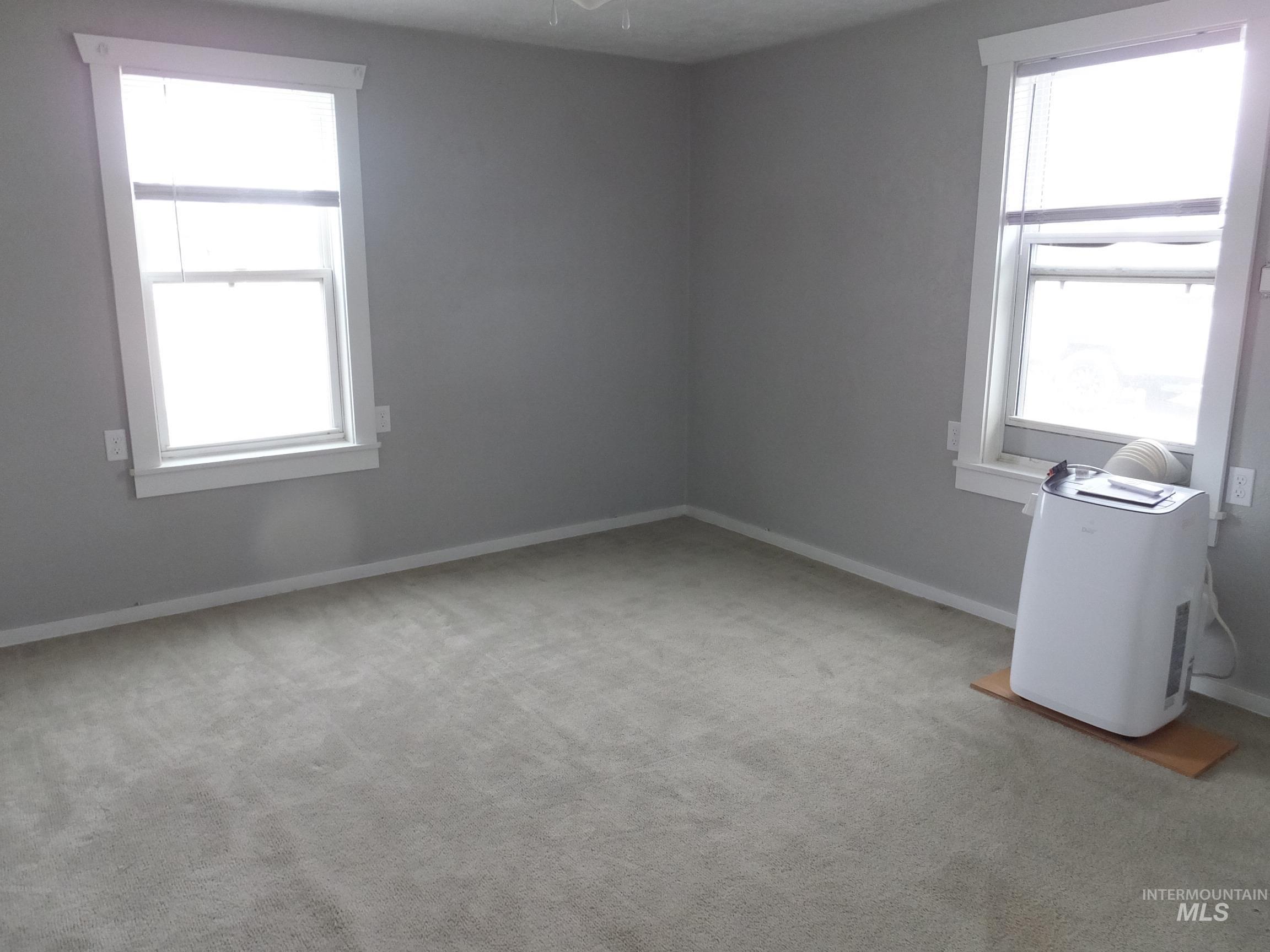 520 S Whitley Drive Property Photo 12