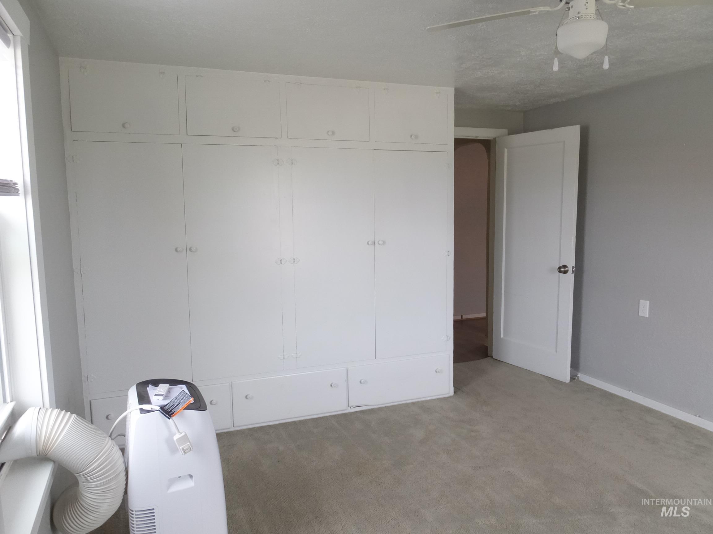 520 S Whitley Drive Property Photo 13