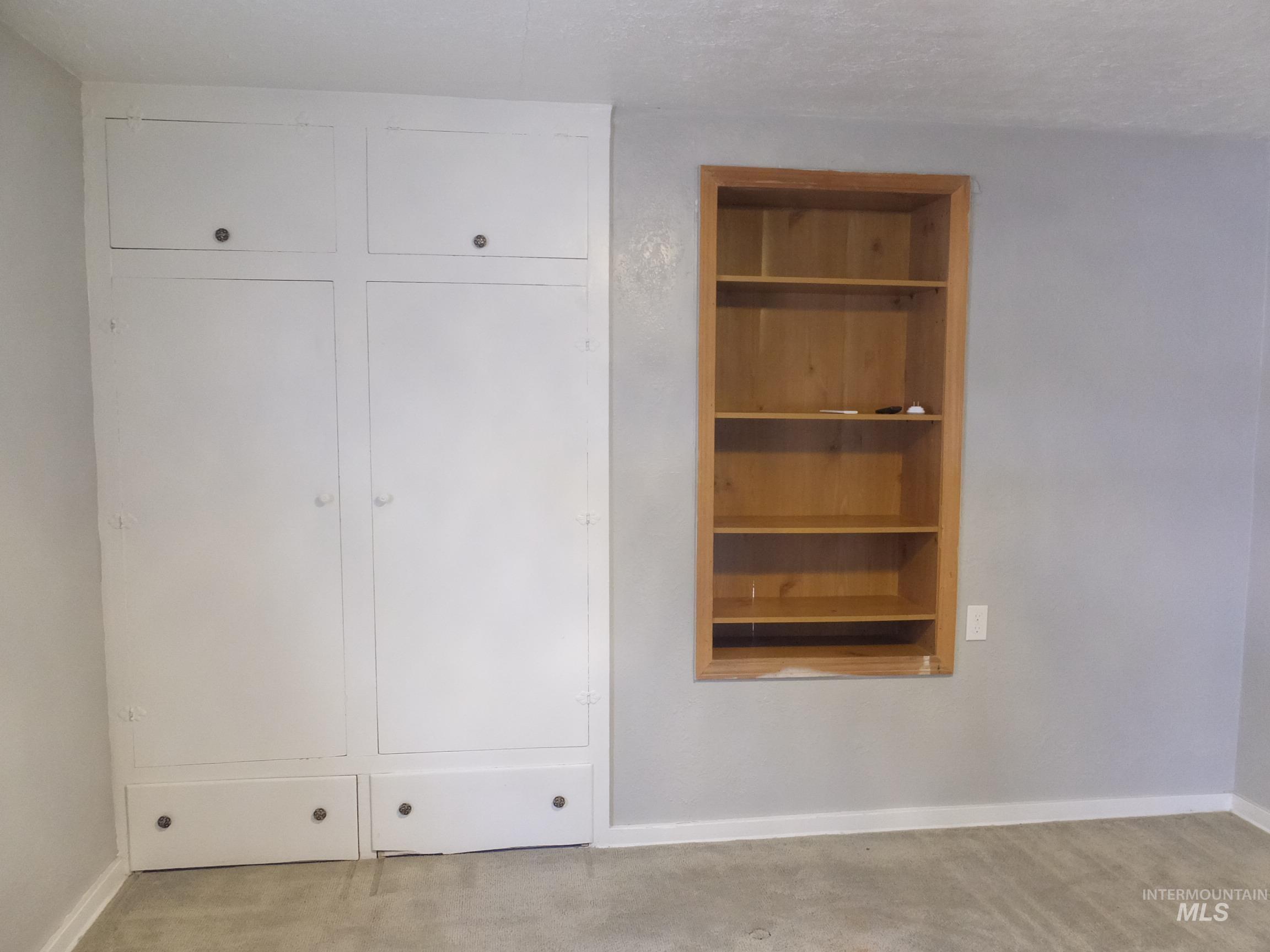 520 S Whitley Drive Property Photo 15