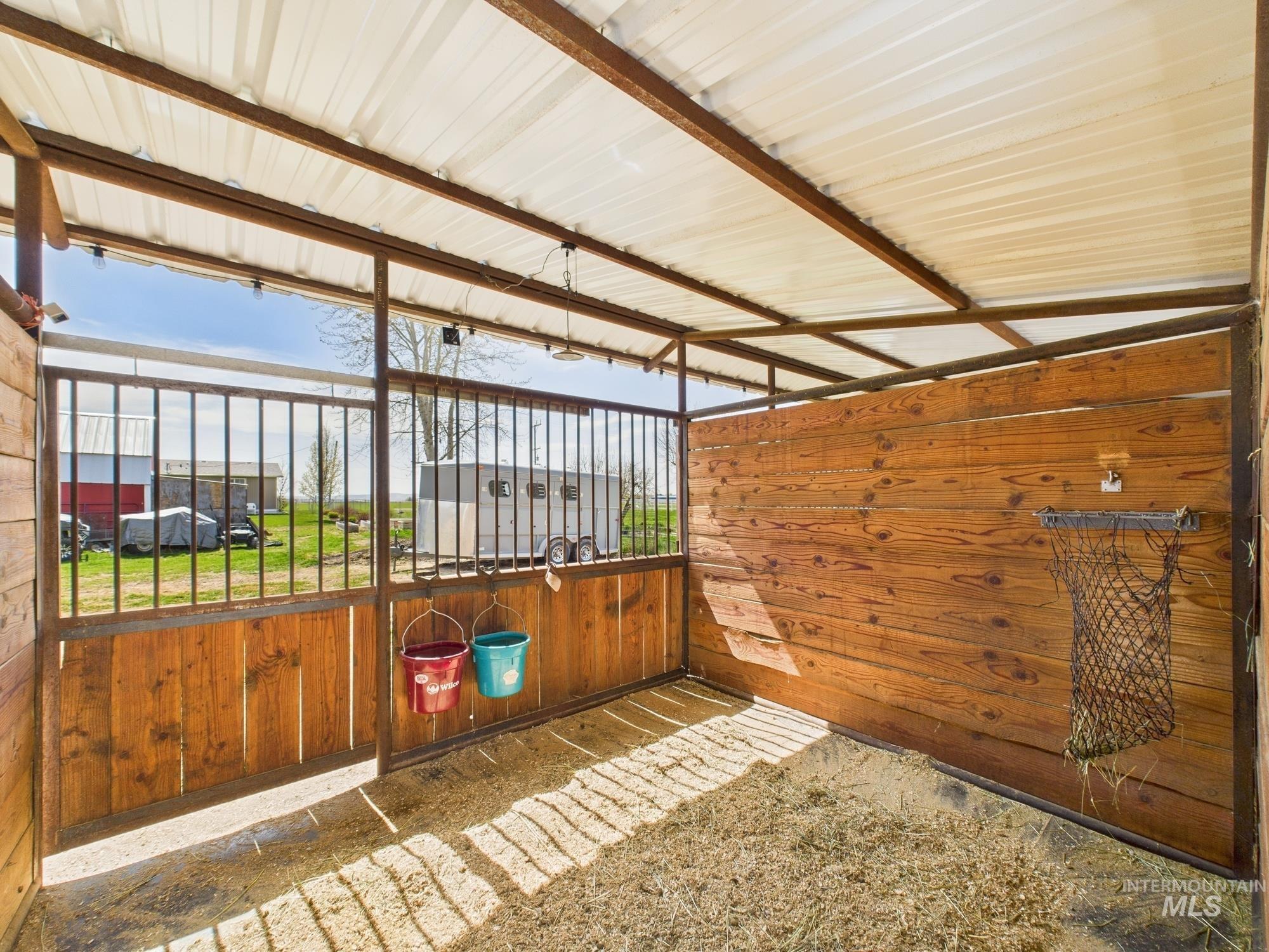 5648 Hillview Rd Property Photo 37