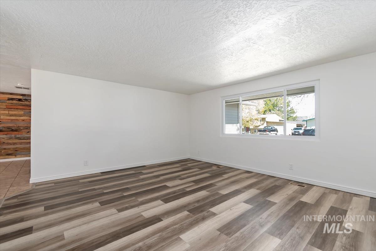 1009 S 20th St Property Photo 10