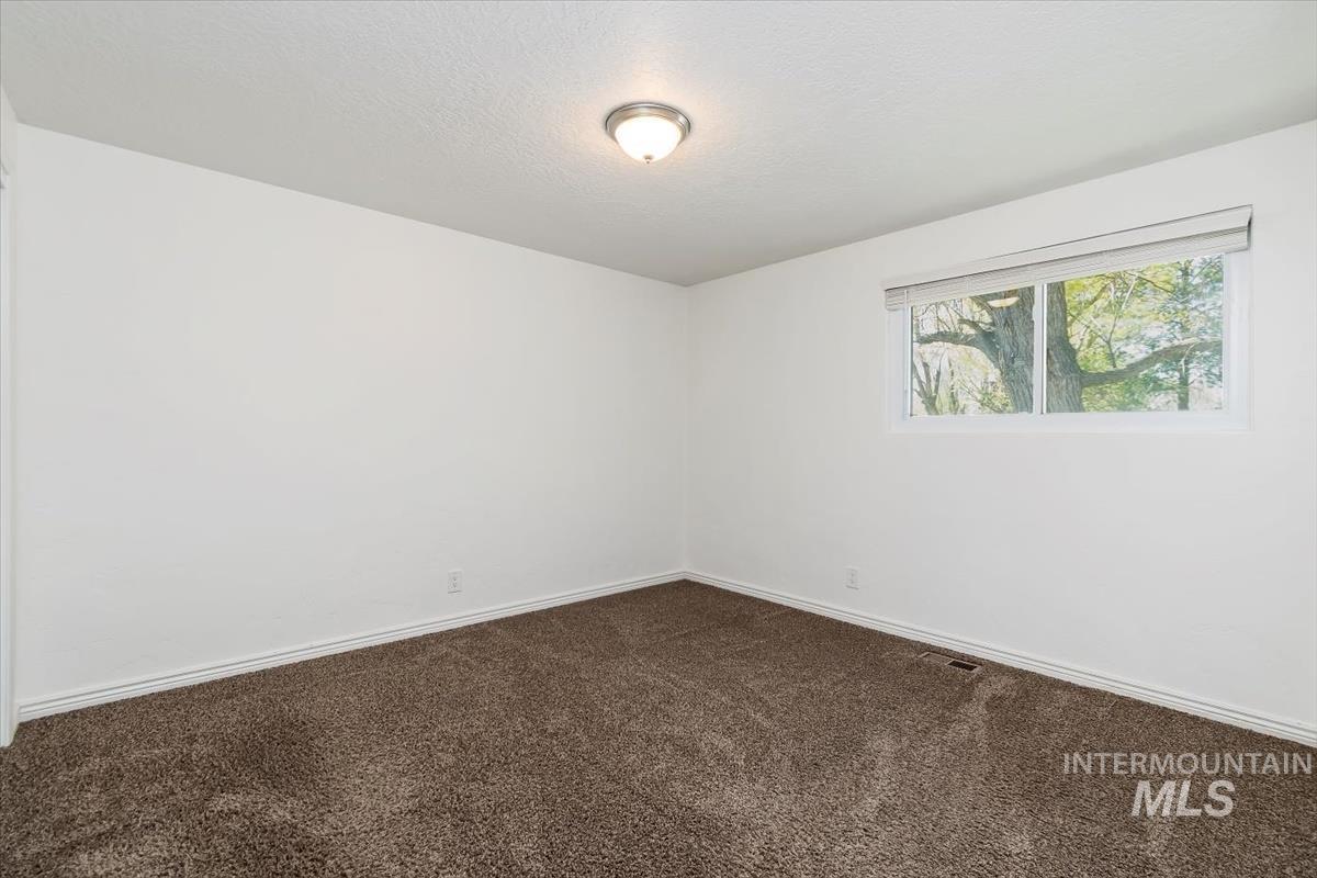 1009 S 20th St Property Photo 34