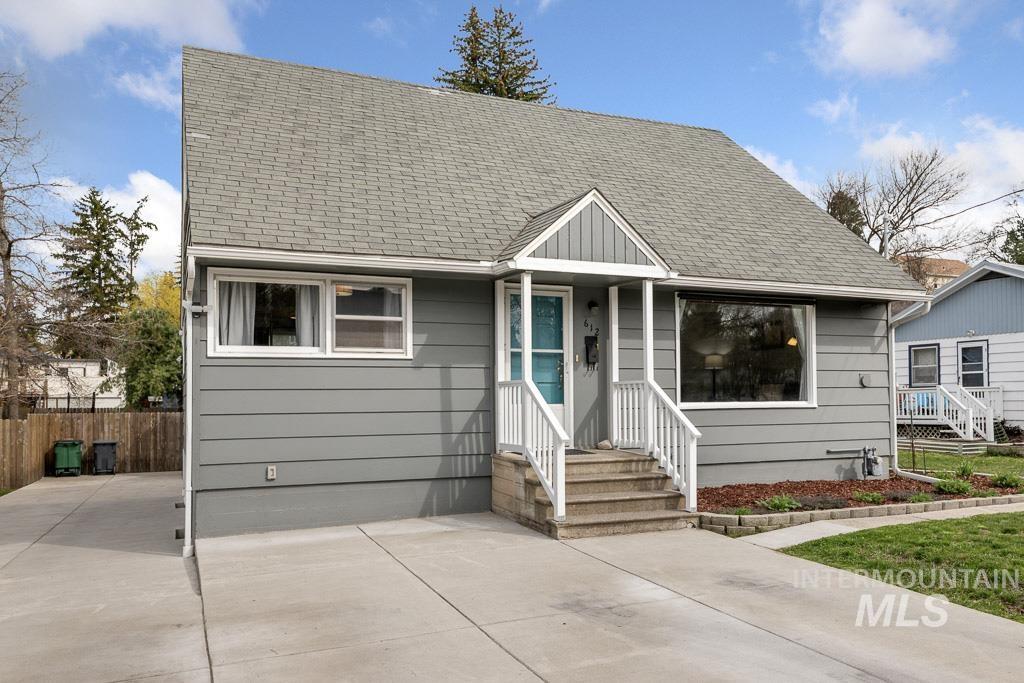612 S Logan St Property Photo
