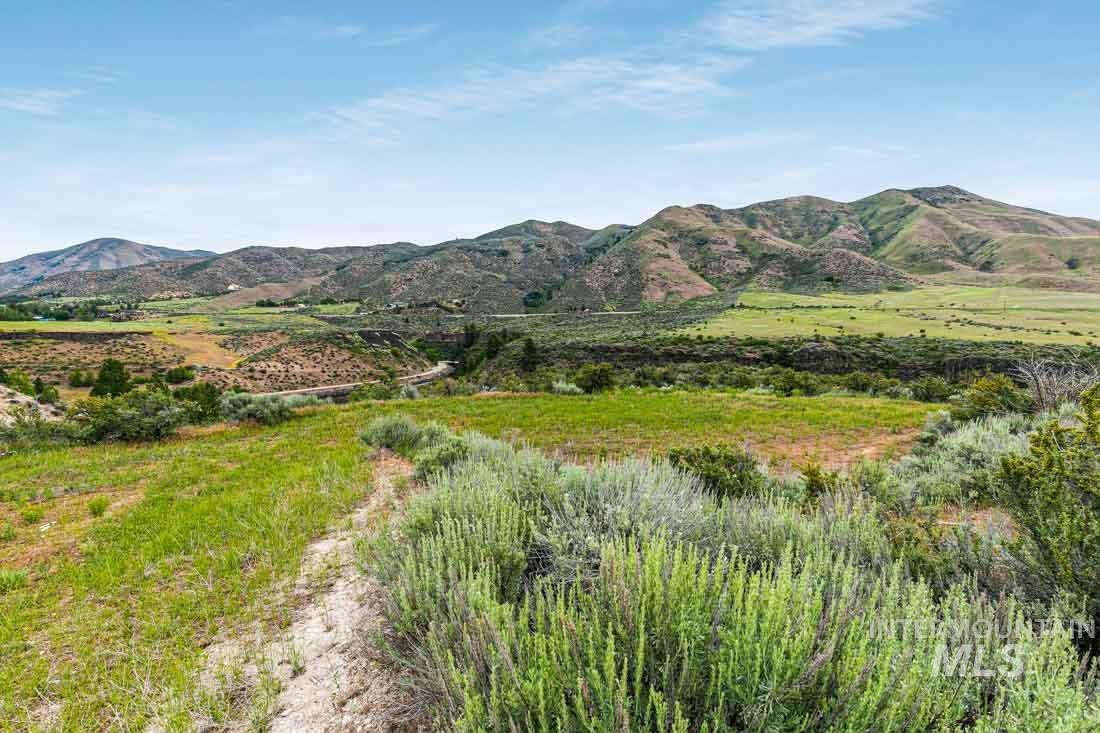 63 Robie Springs Rd Property Photo 12