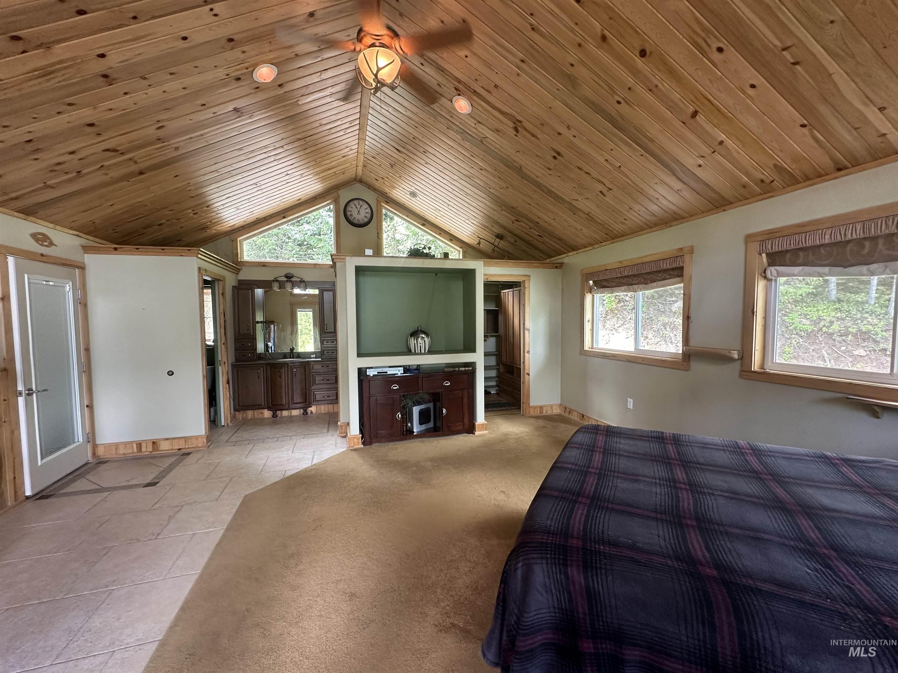 2223 Glenwood Rd Property Photo 10