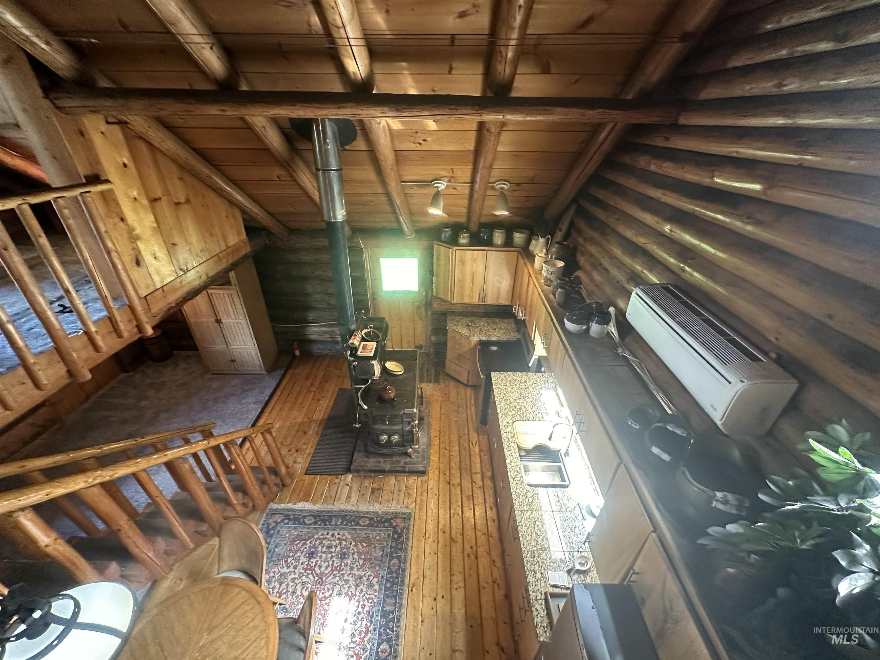 2223 Glenwood Rd Property Photo 16