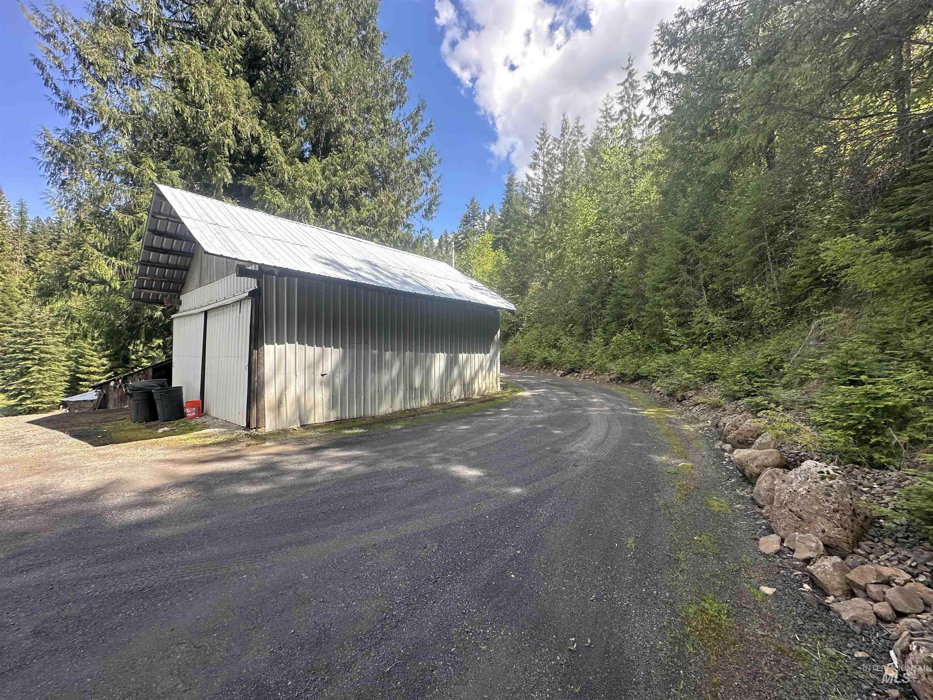2223 Glenwood Rd Property Photo 34