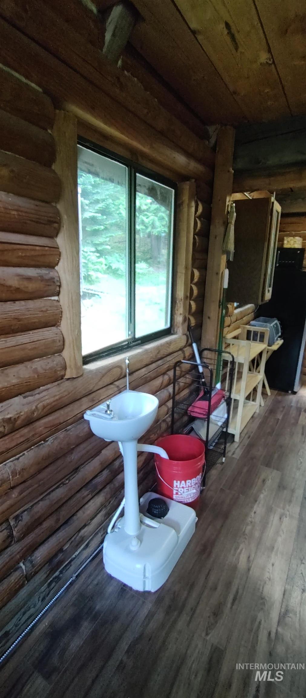 1007 Enchanted Ln. Property Photo 23
