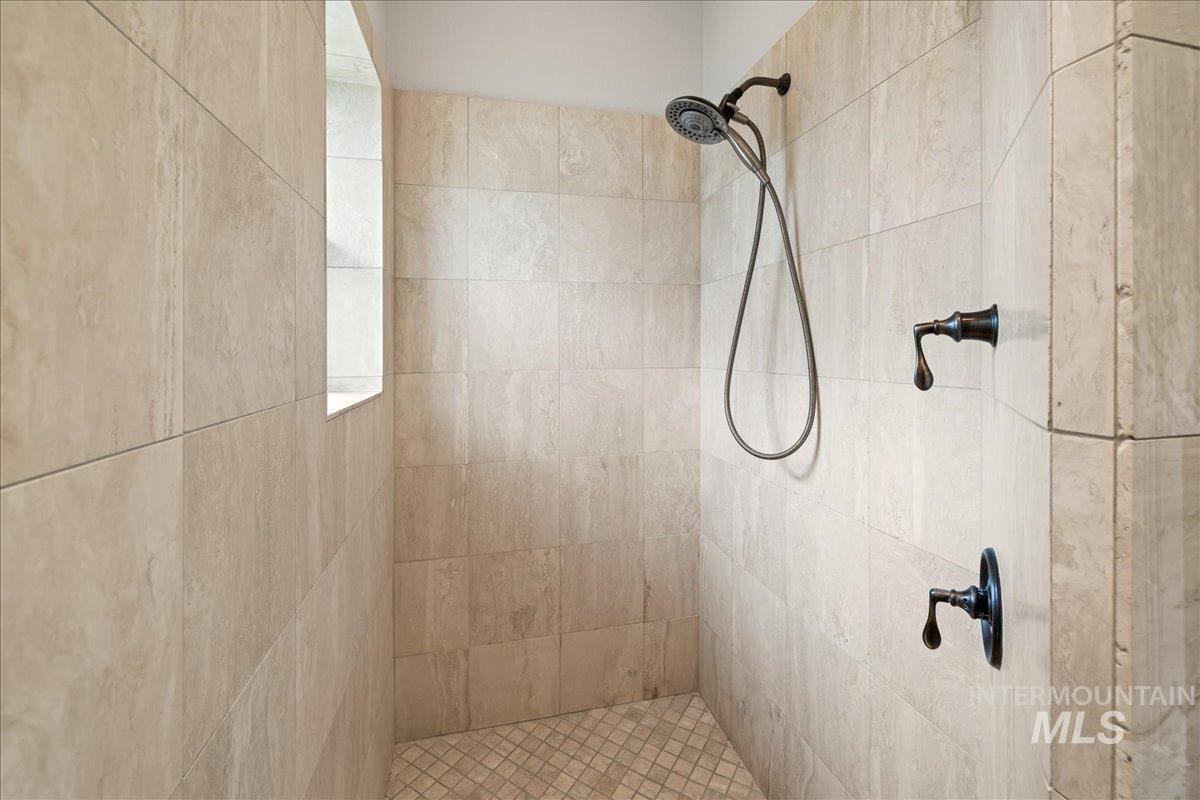 511 W Oakhampton Dr Property Photo 24