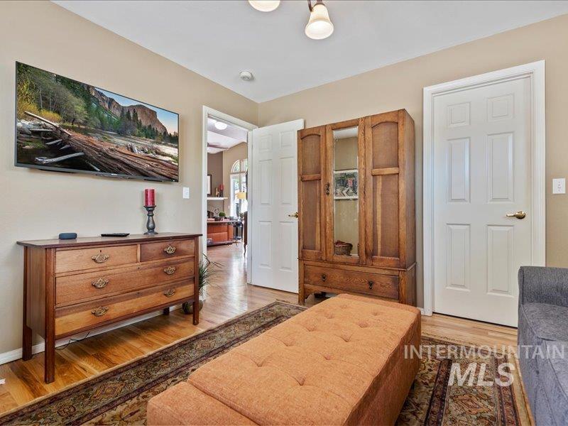 600 W Richmond Lane Property Photo 17
