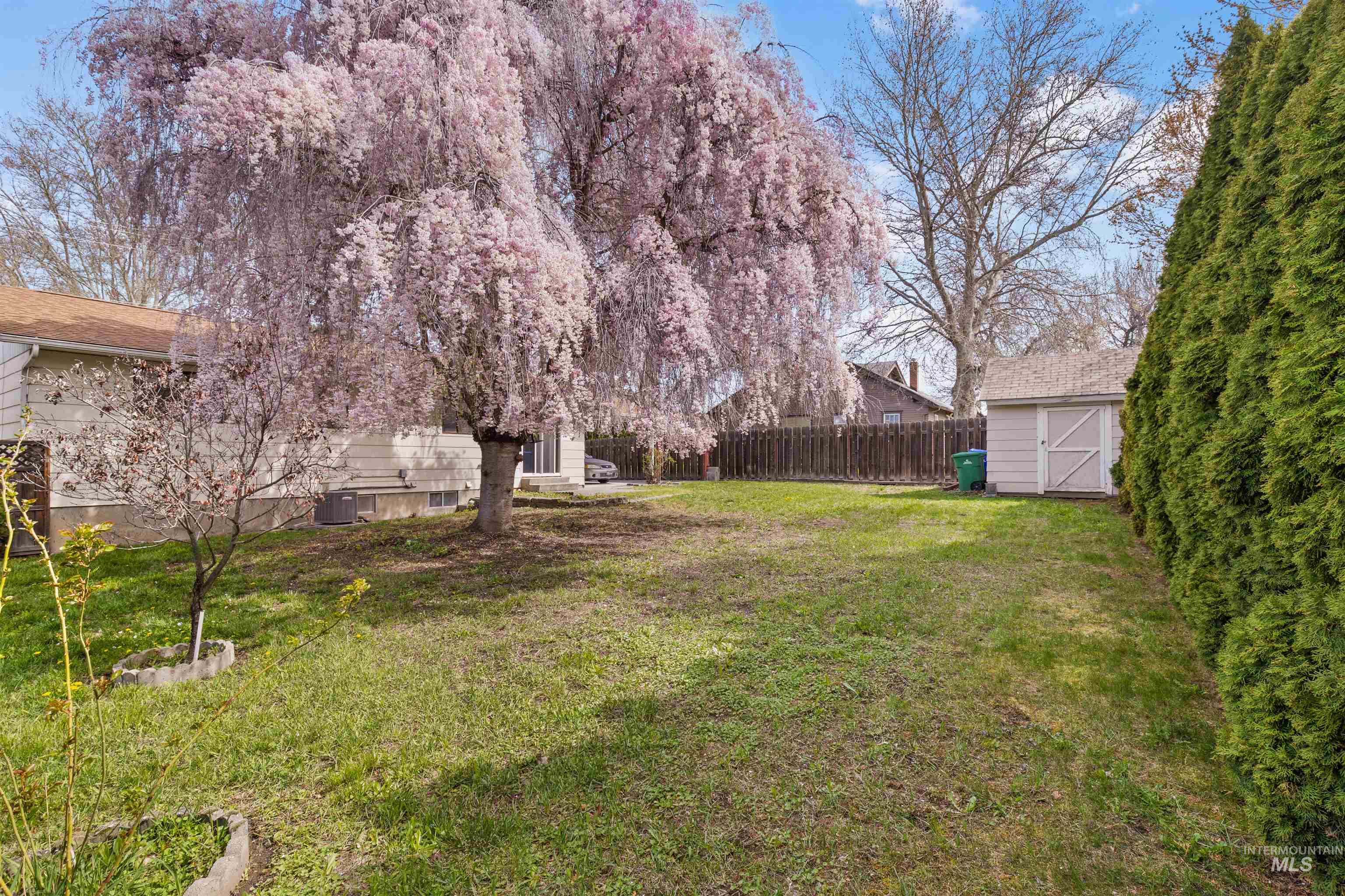 1426 Powers Ave Property Photo 7