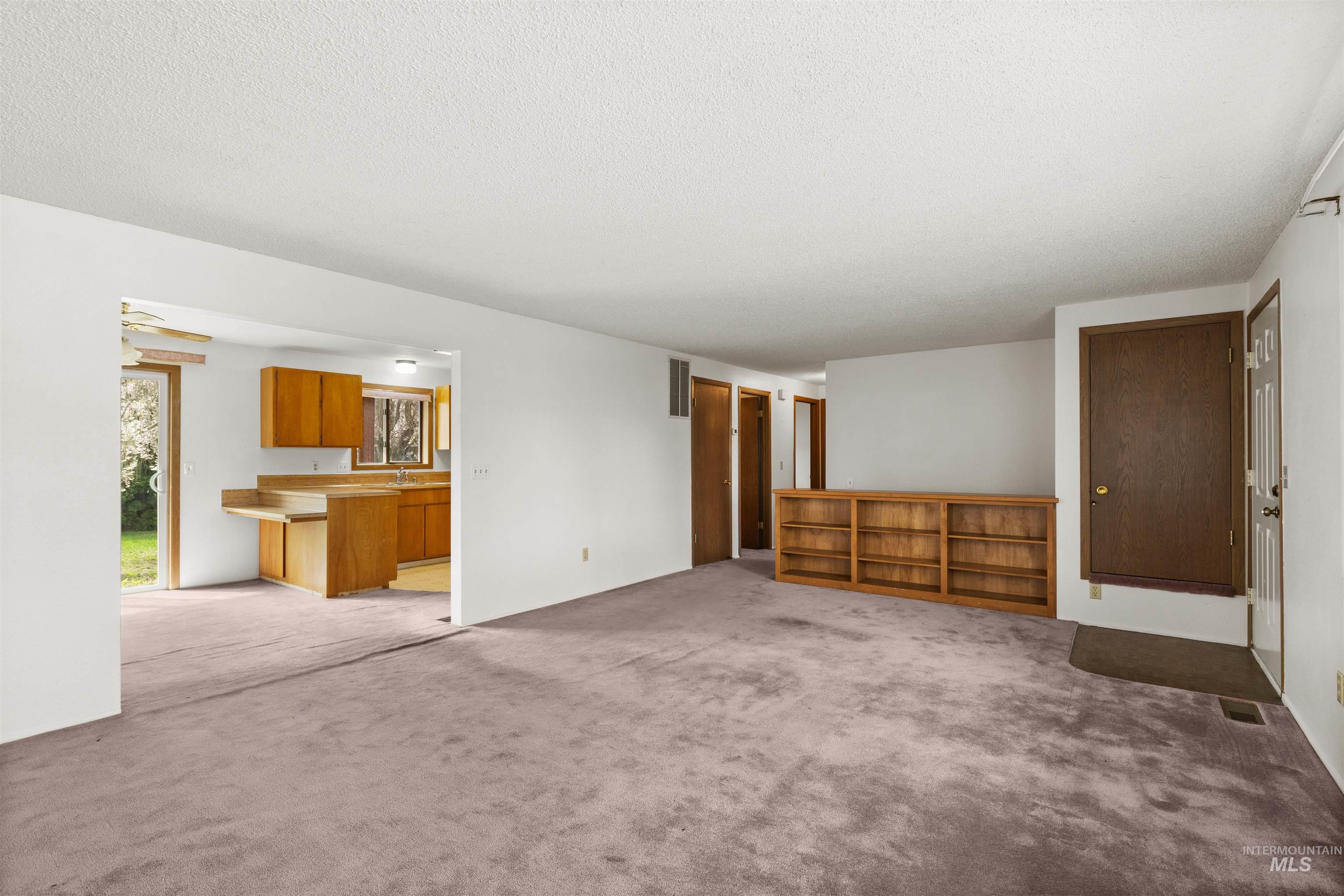 1426 Powers Ave Property Photo 9