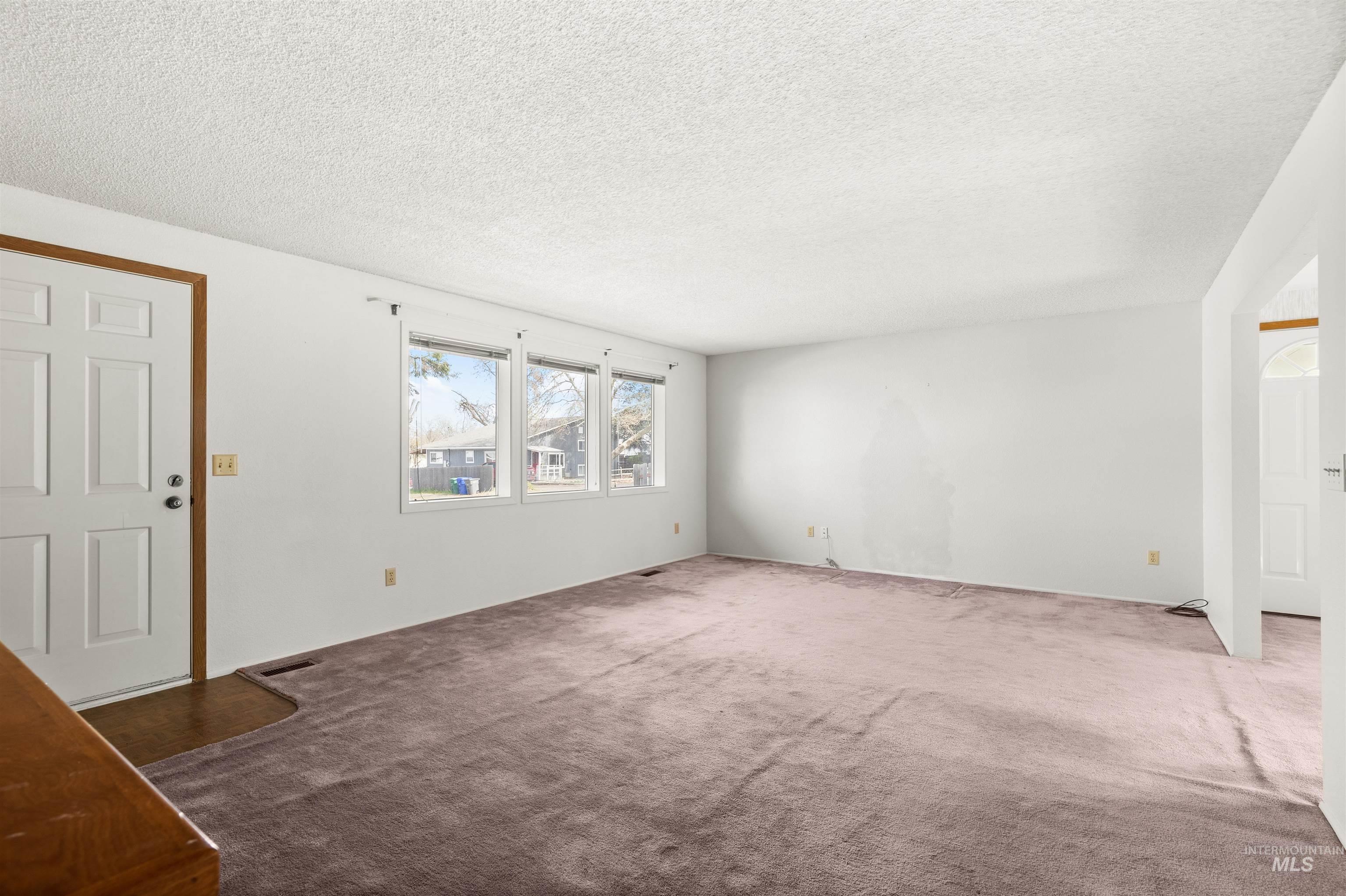 1426 Powers Ave Property Photo 16