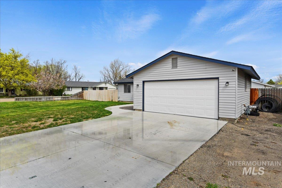 38 S Honey Property Photo 3