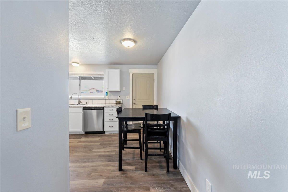 38 S Honey Property Photo 8