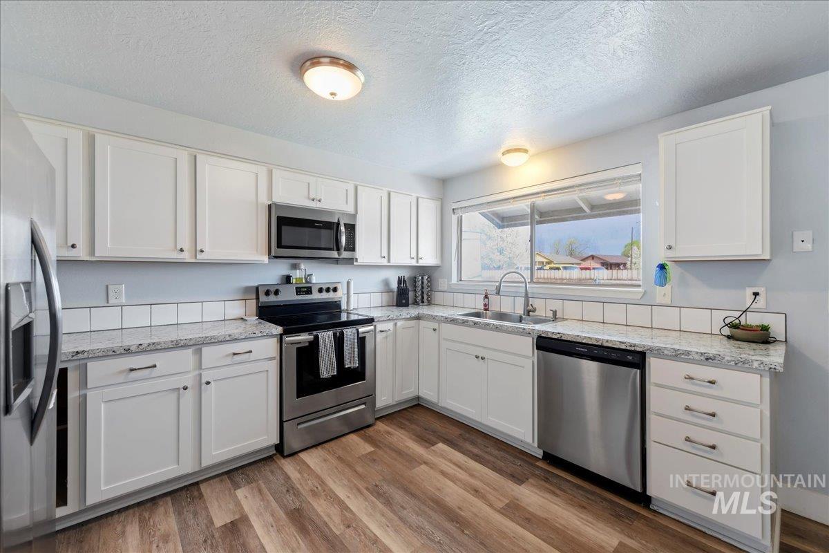 38 S Honey Property Photo 9