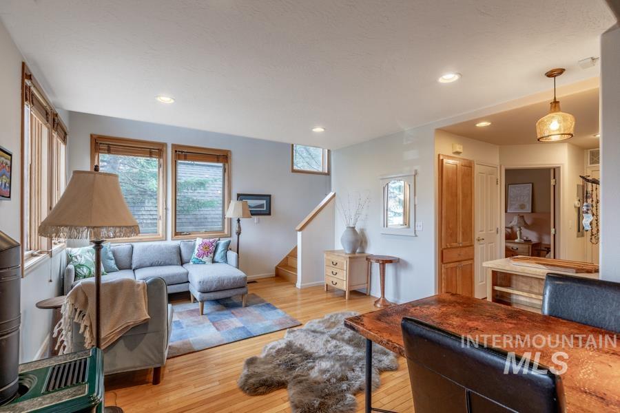 1415 Pine Cone Property Photo 4