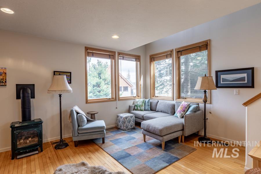 1415 Pine Cone Property Photo 6